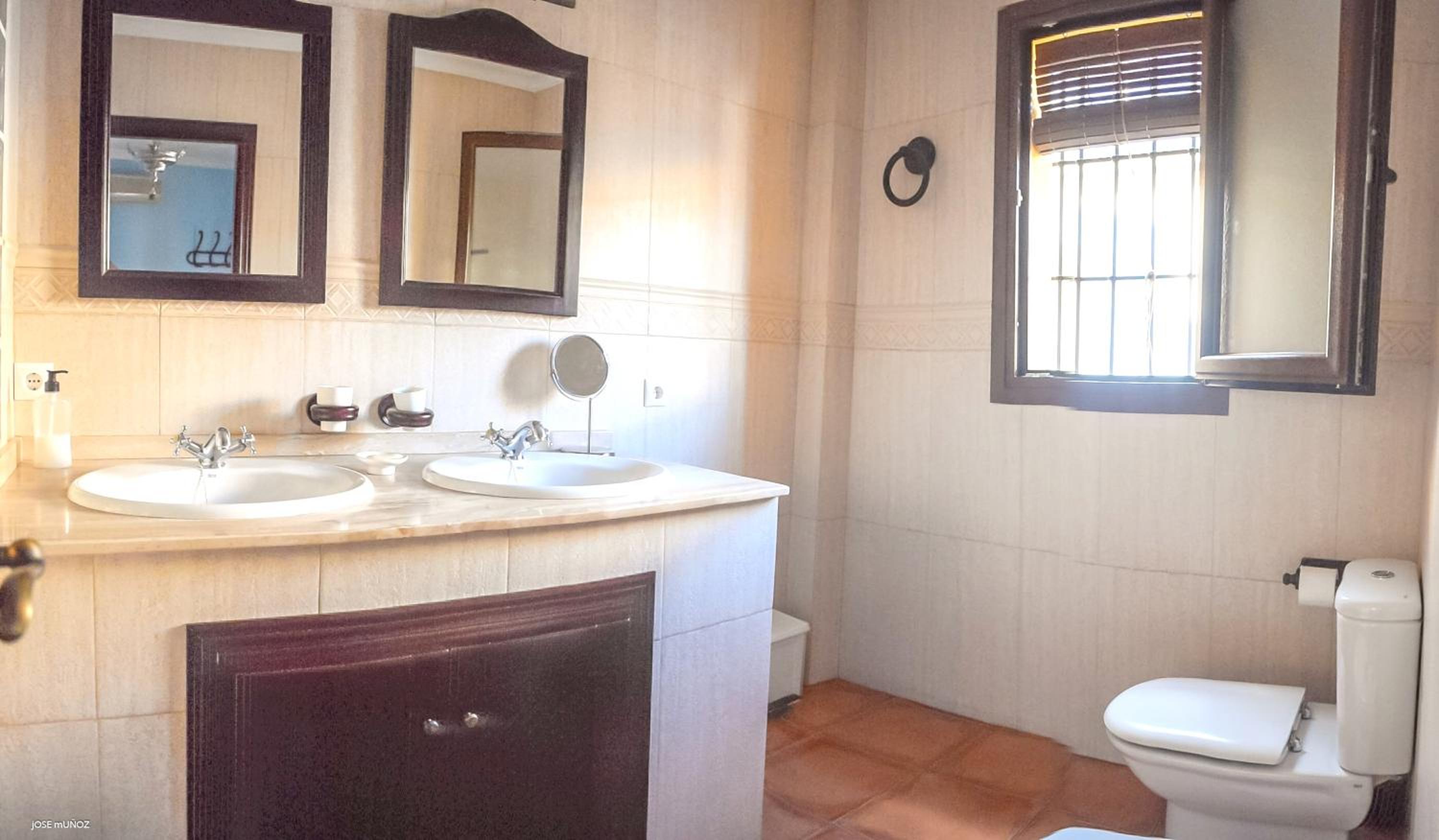 Charming house in the heart of Penaflor Seville with balcony