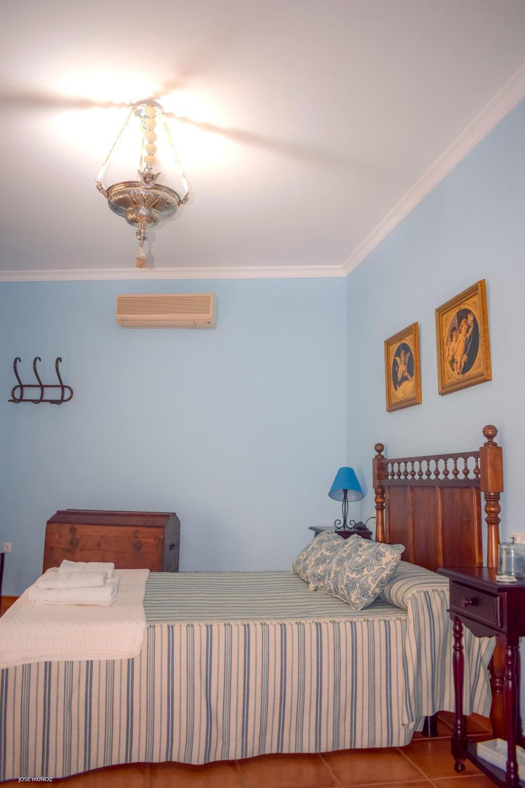 Charming house in the heart of Penaflor Seville with balcony
