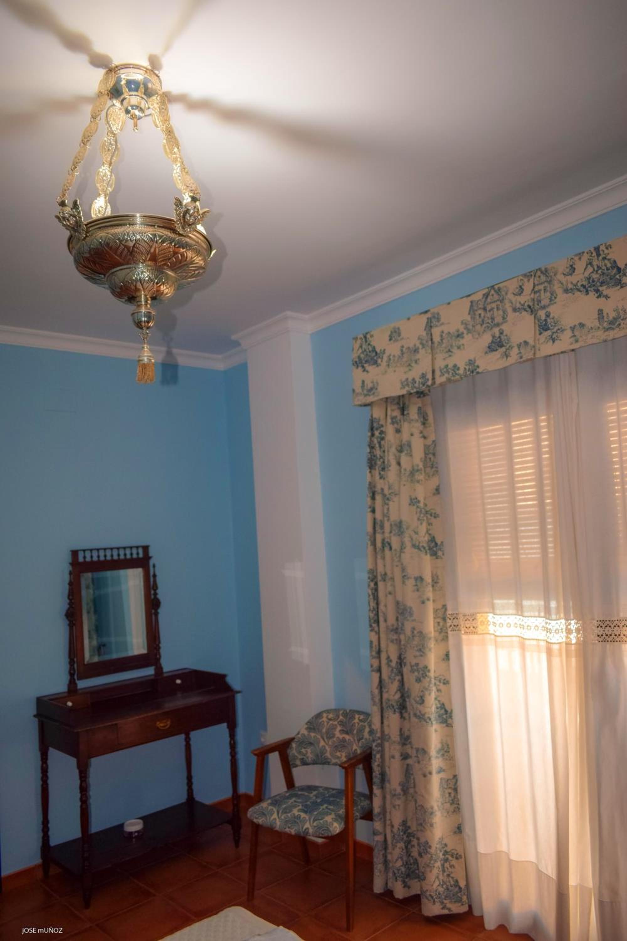 Charming house in the heart of Penaflor Seville with balcony
