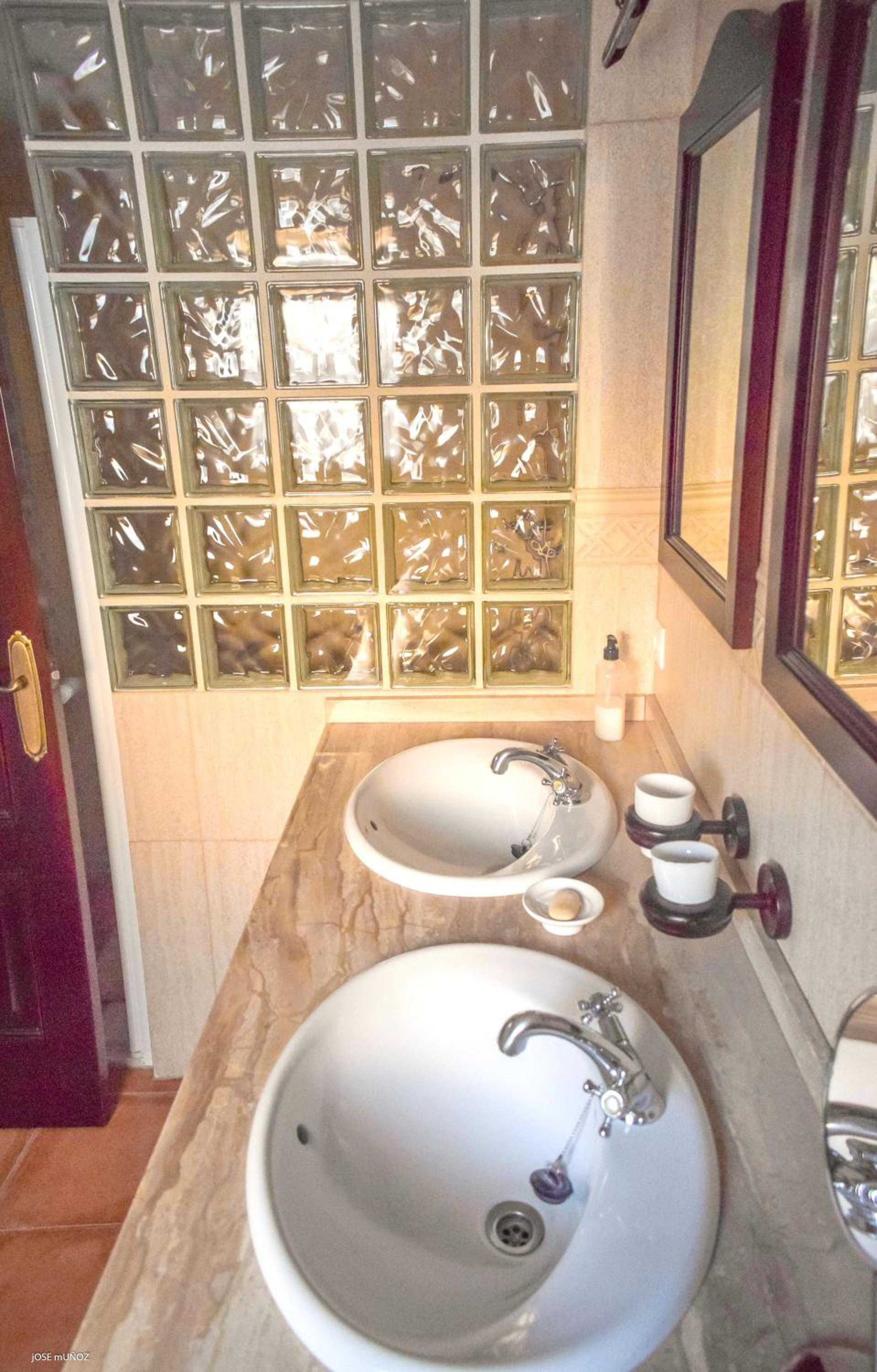 Charming house in the heart of Penaflor Seville with balcony