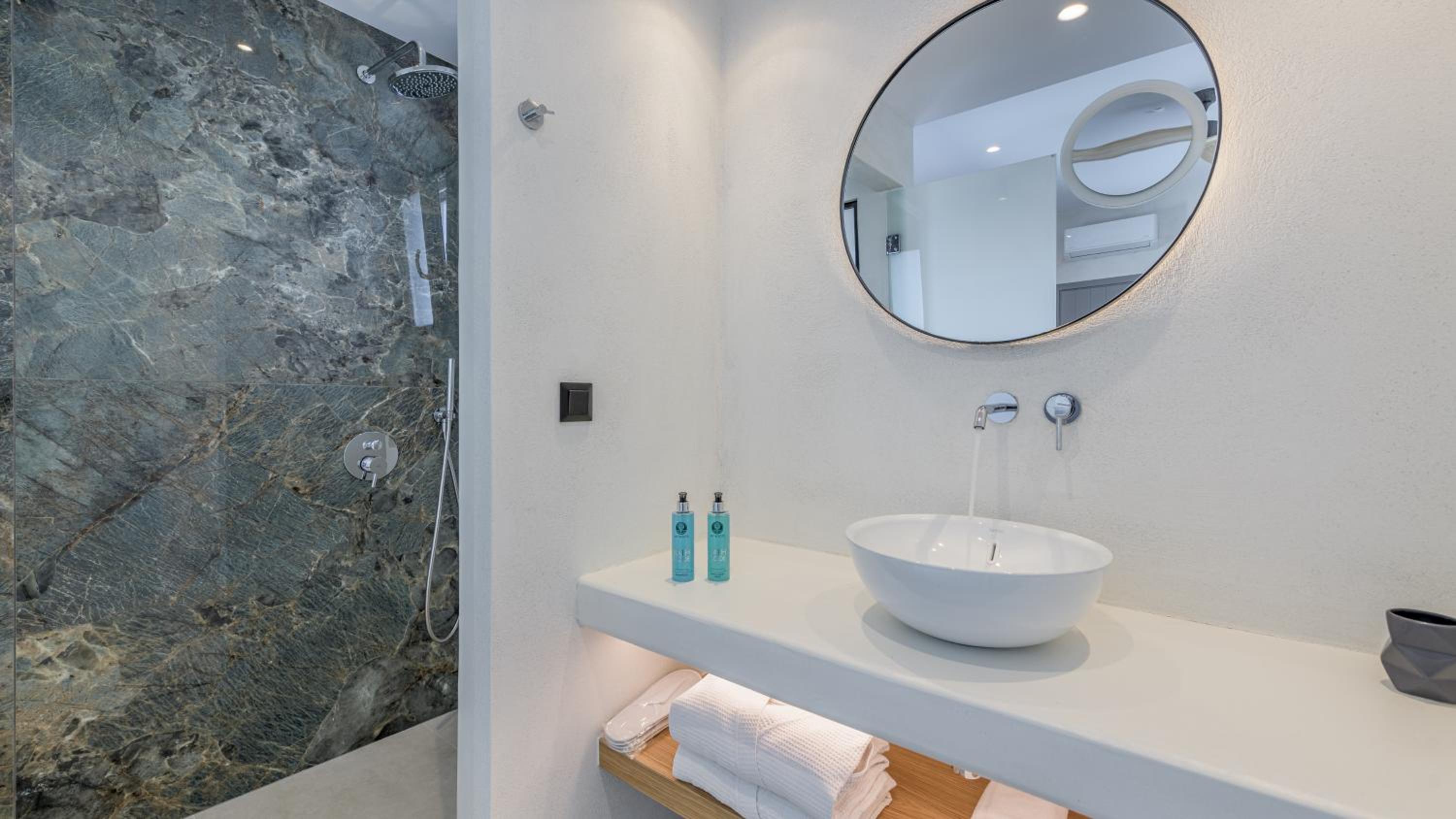 Nove Milos Luxury by Estia