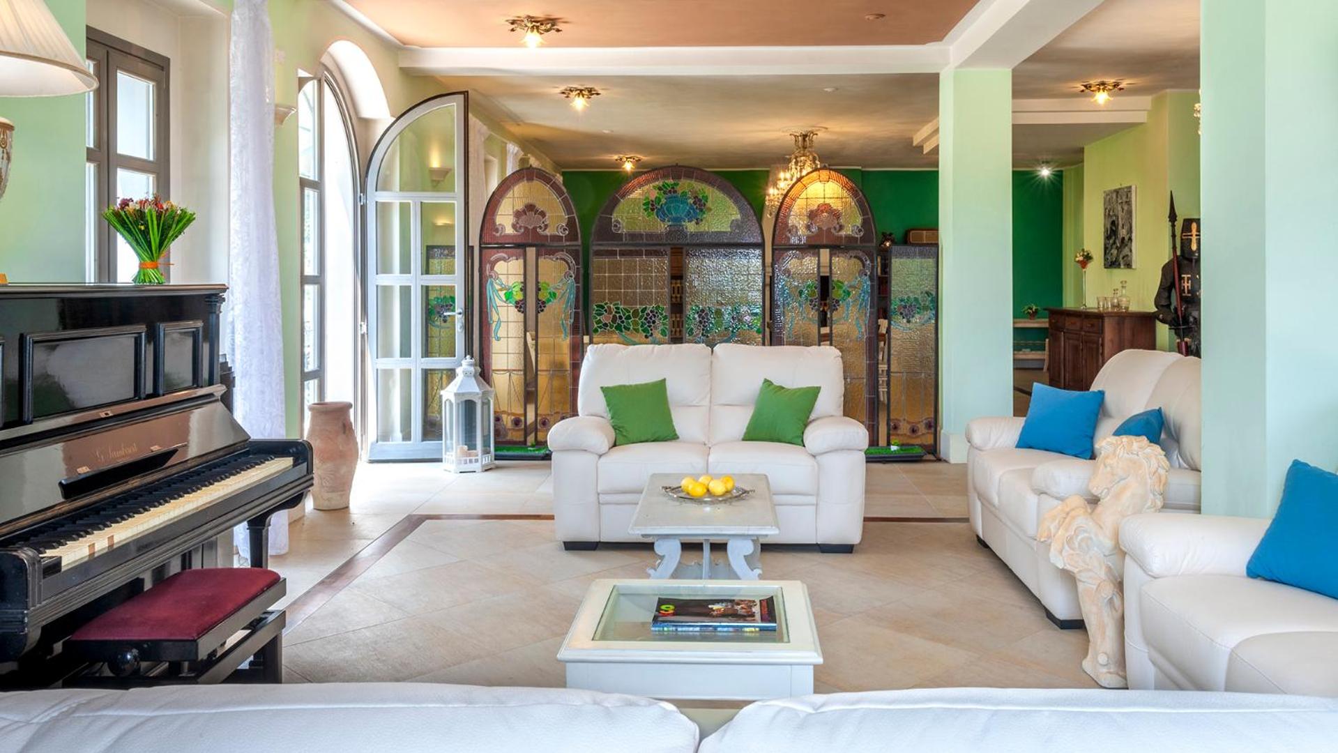 VILLA CAPPELLETTI 16&2, Emma Villas