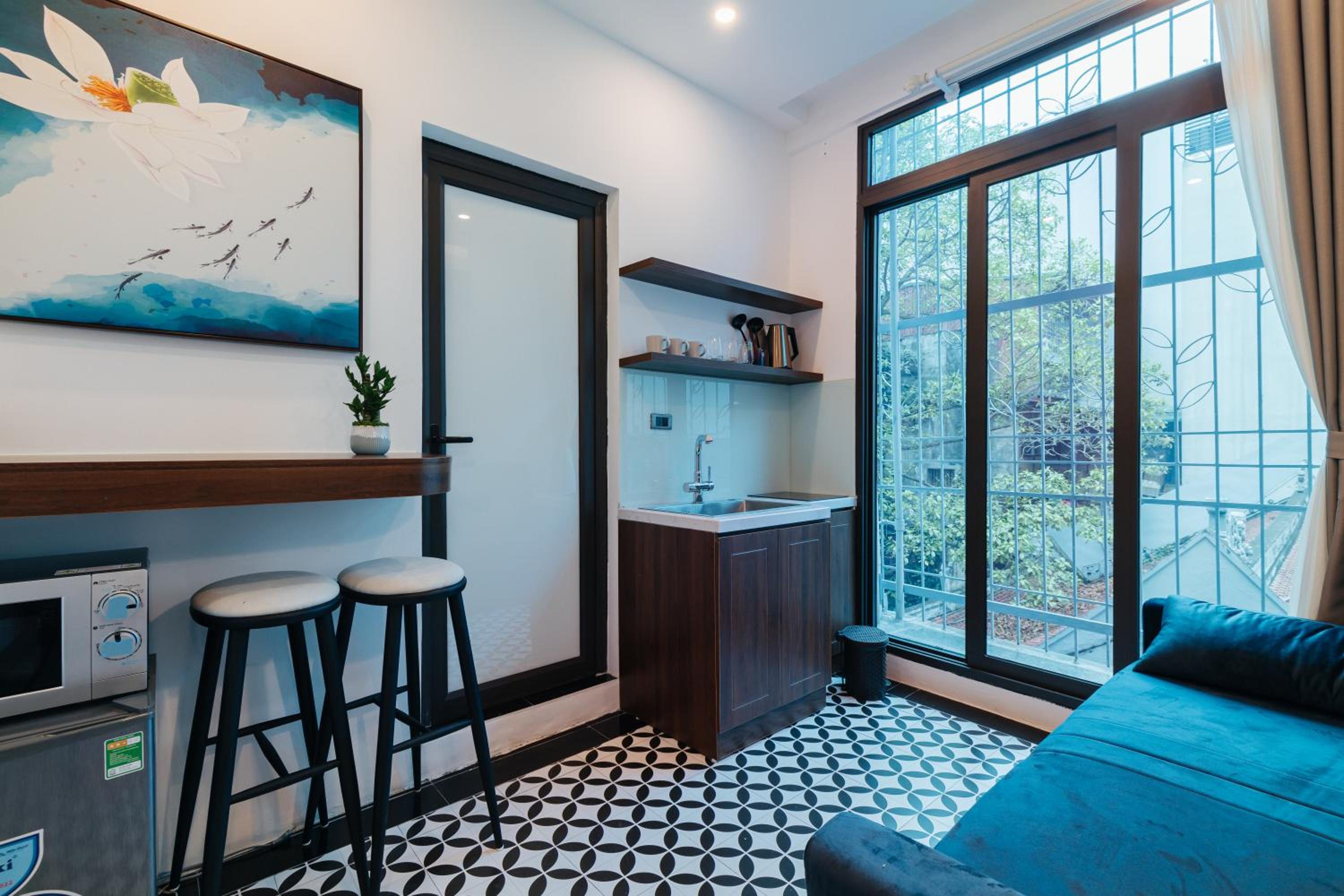 2BR, Big Balcony Historic View, Super Location