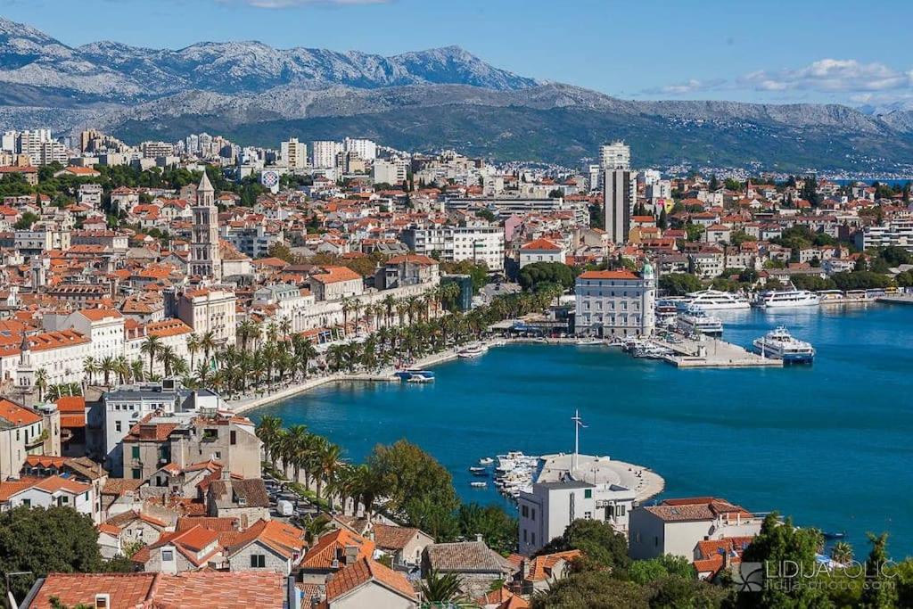Unique Apartment in heart of the old town of Split view 2