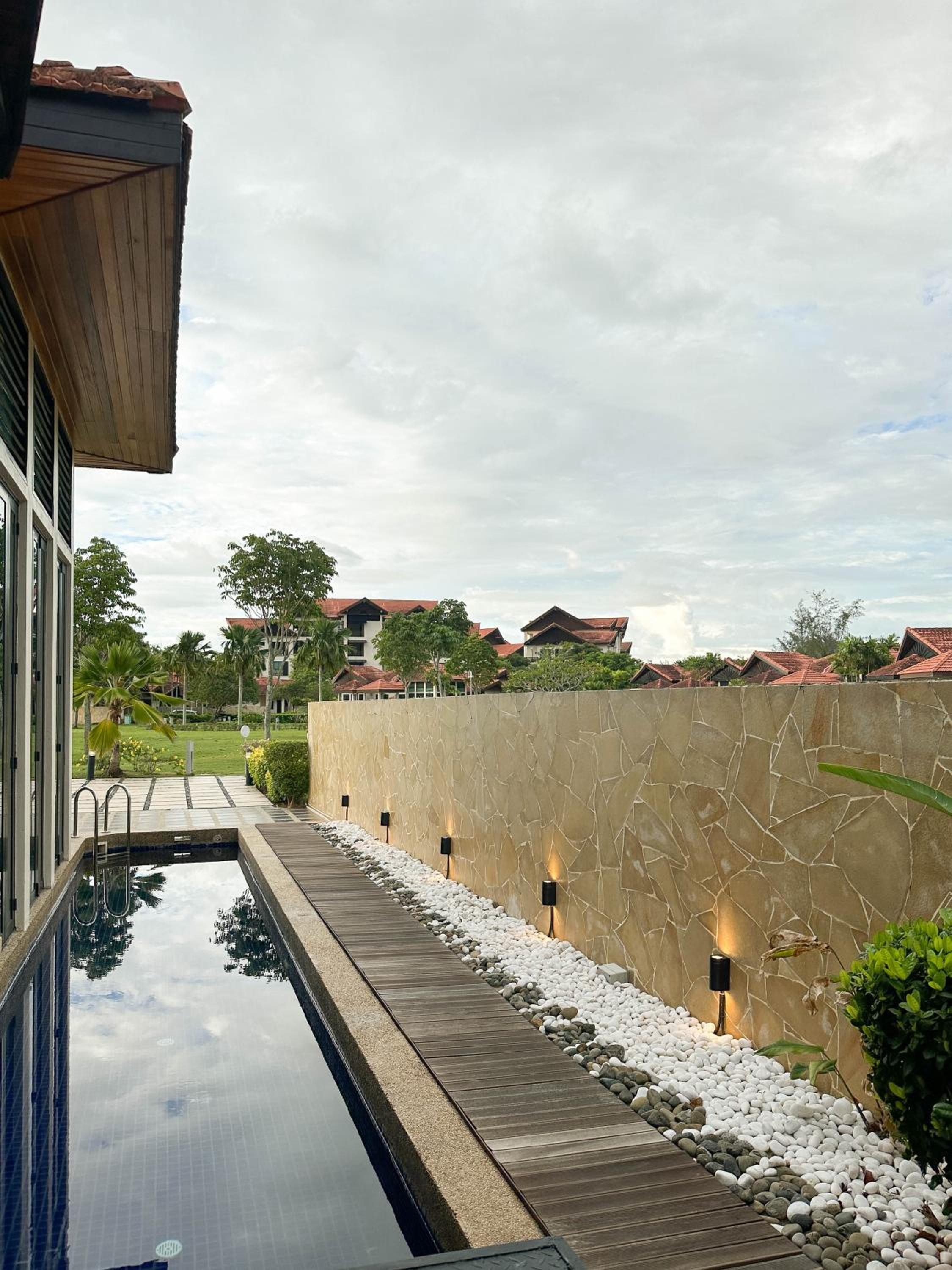 Bonheur at Karambunai