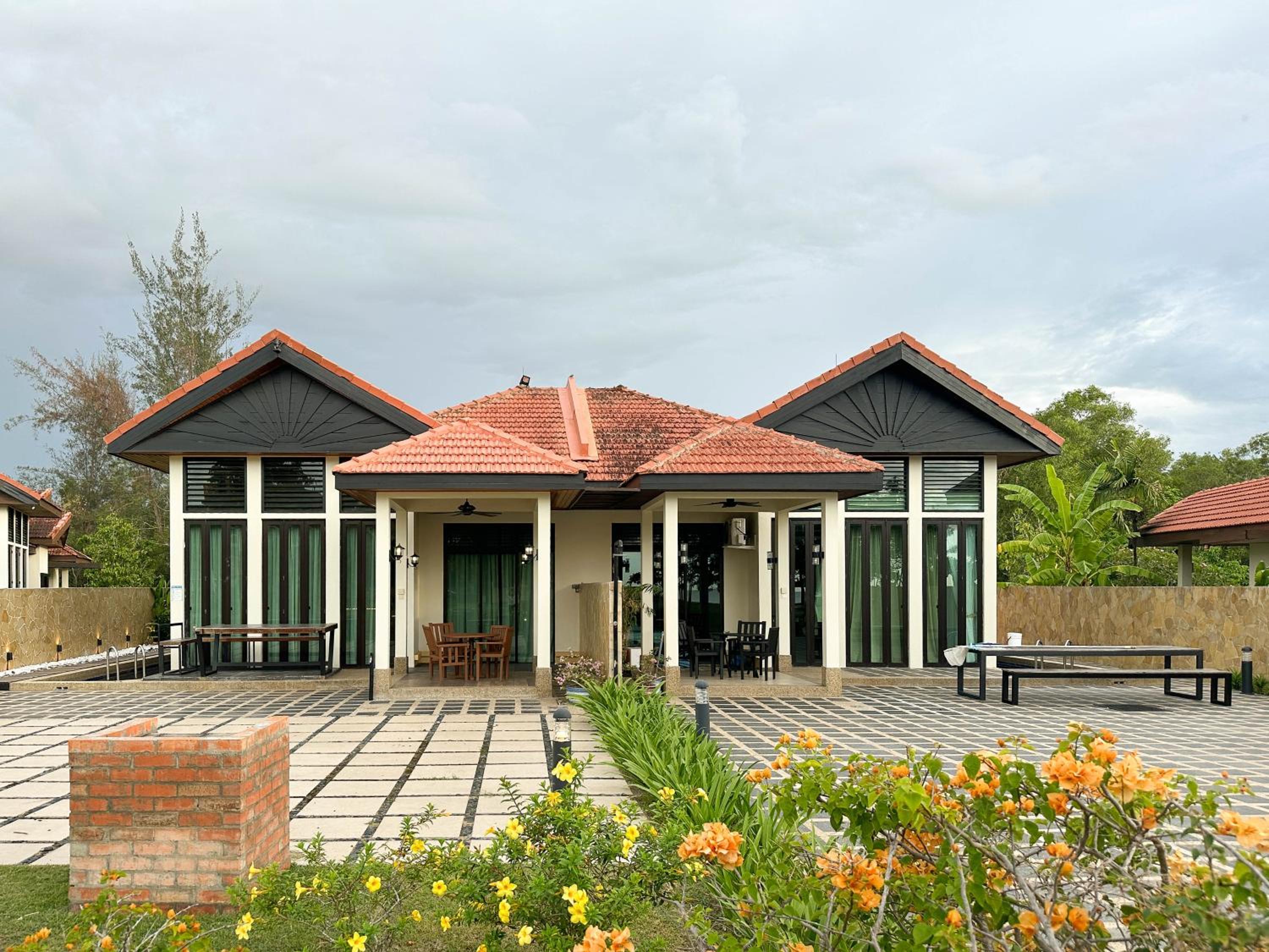 Bonheur at Karambunai