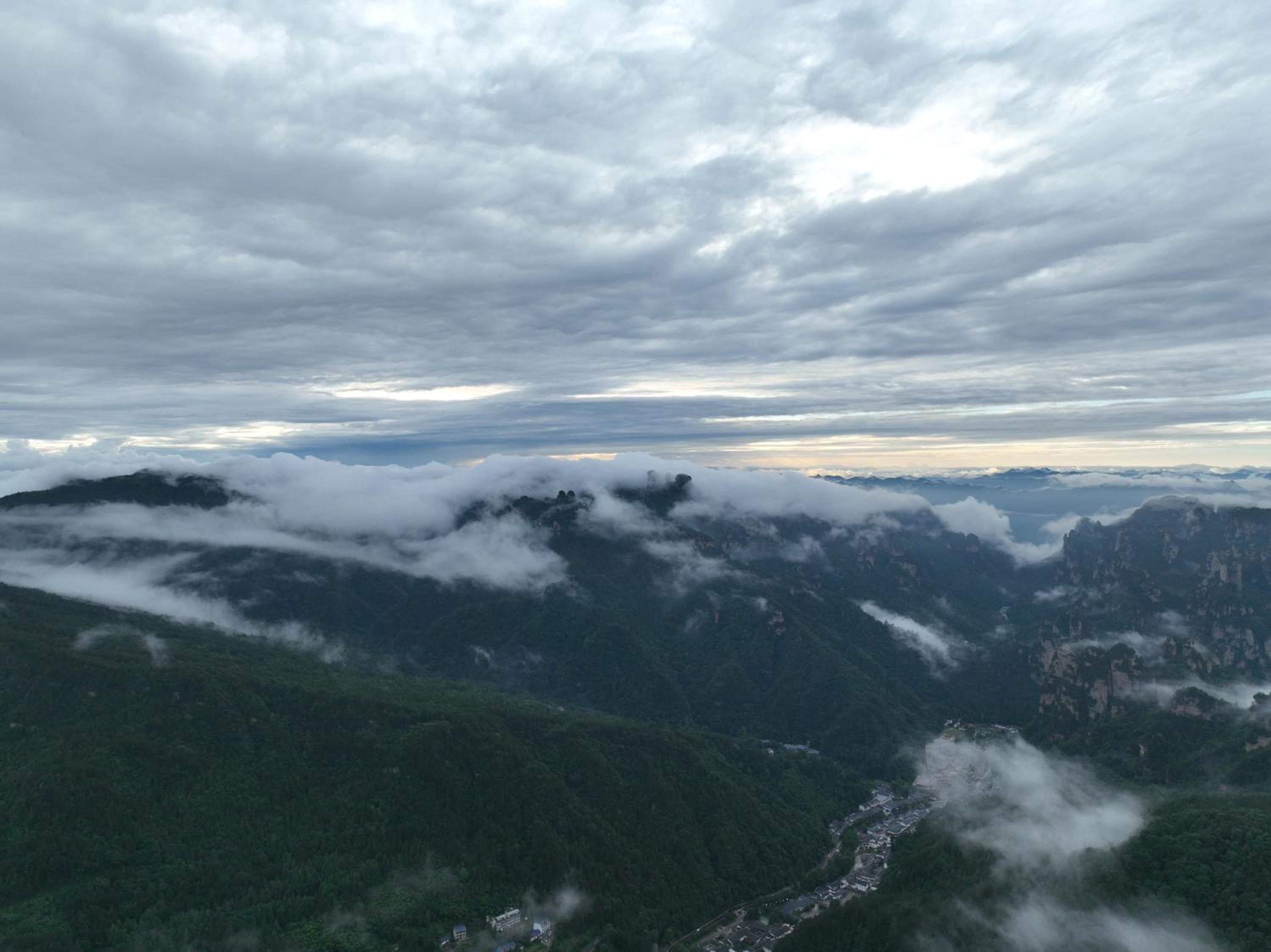 Serenity Valley - Zhangjiajie National Forest Park