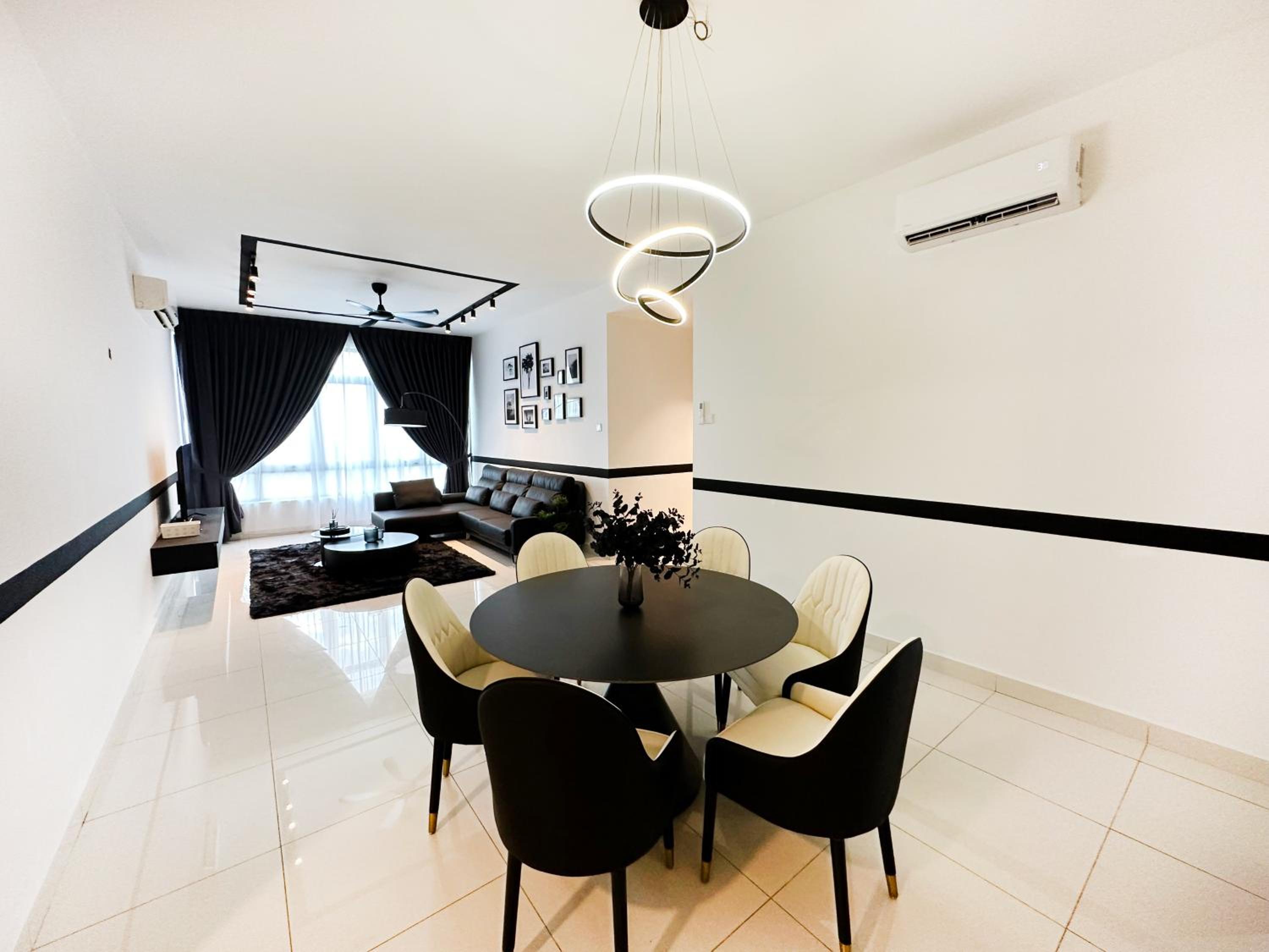 Botanika, Luxury Homestay by Antlerzone