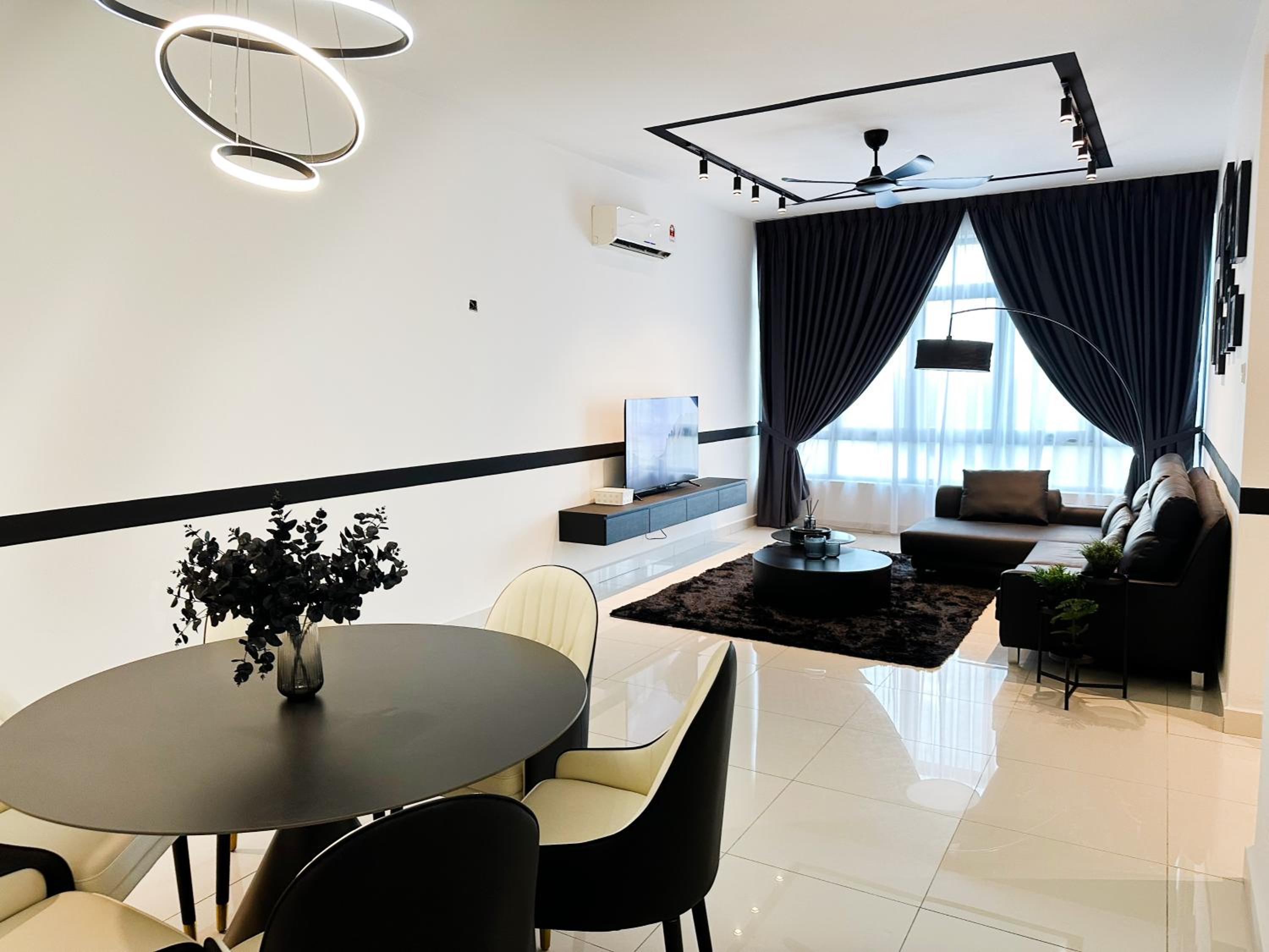 Botanika, Luxury Homestay by Antlerzone