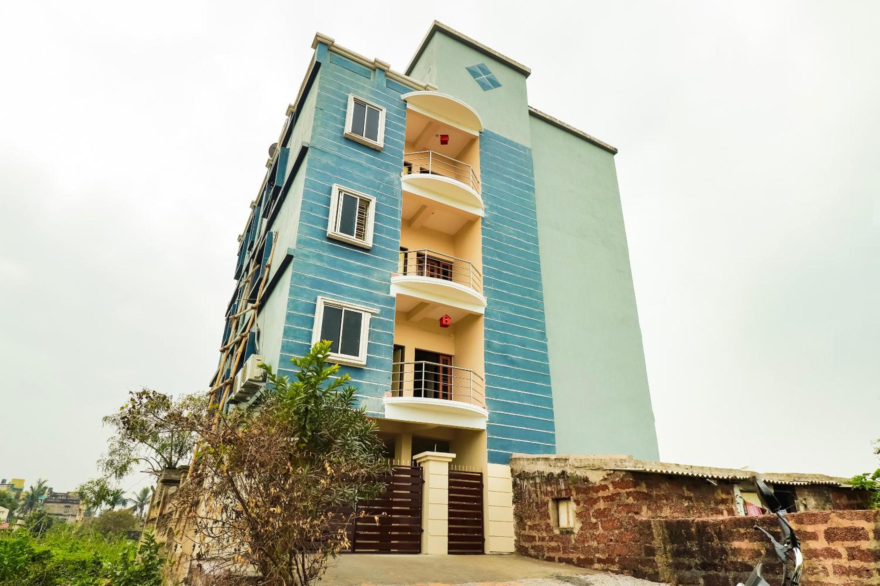 Hotel O Home Sun City Behind Old Shiva Temple view 4