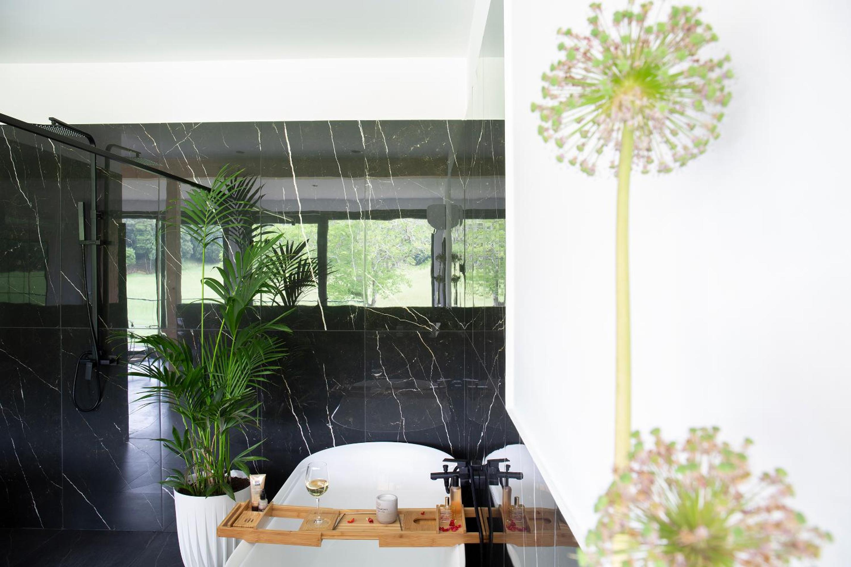 VIBE LUXURY CABINS