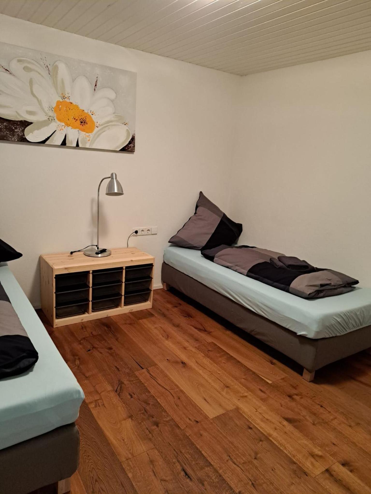 Gästehaus Six Inn mit Gemeinschaftsküche bis 6 Personen