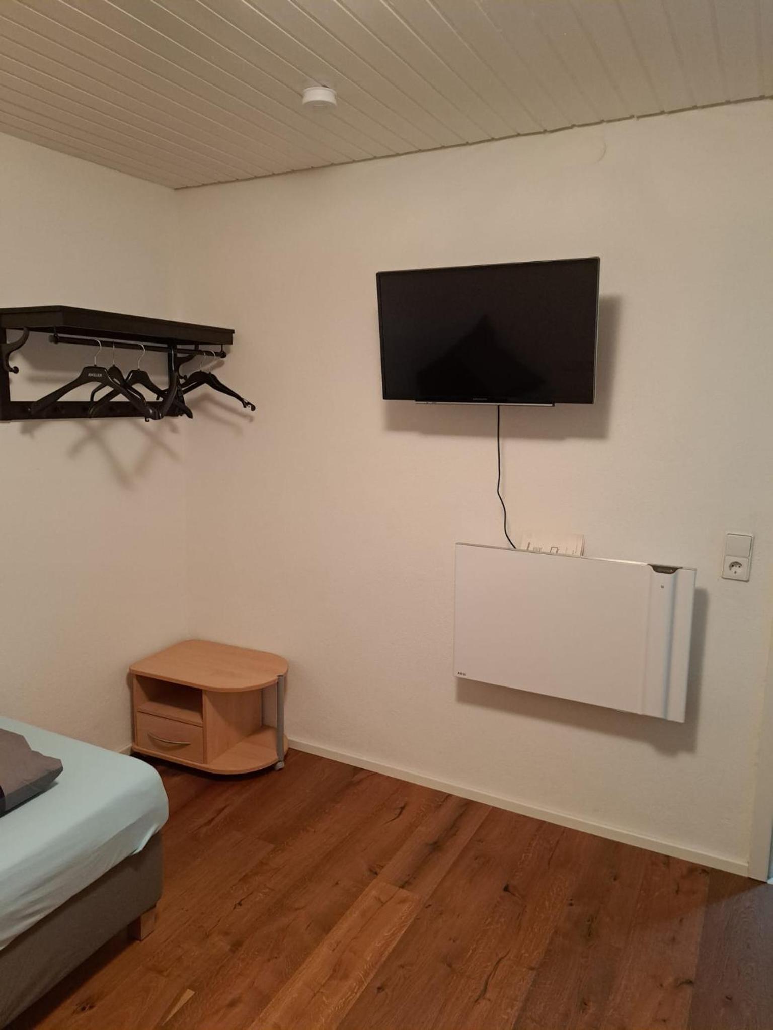 Gästehaus Six Inn mit Gemeinschaftsküche bis 6 Personen