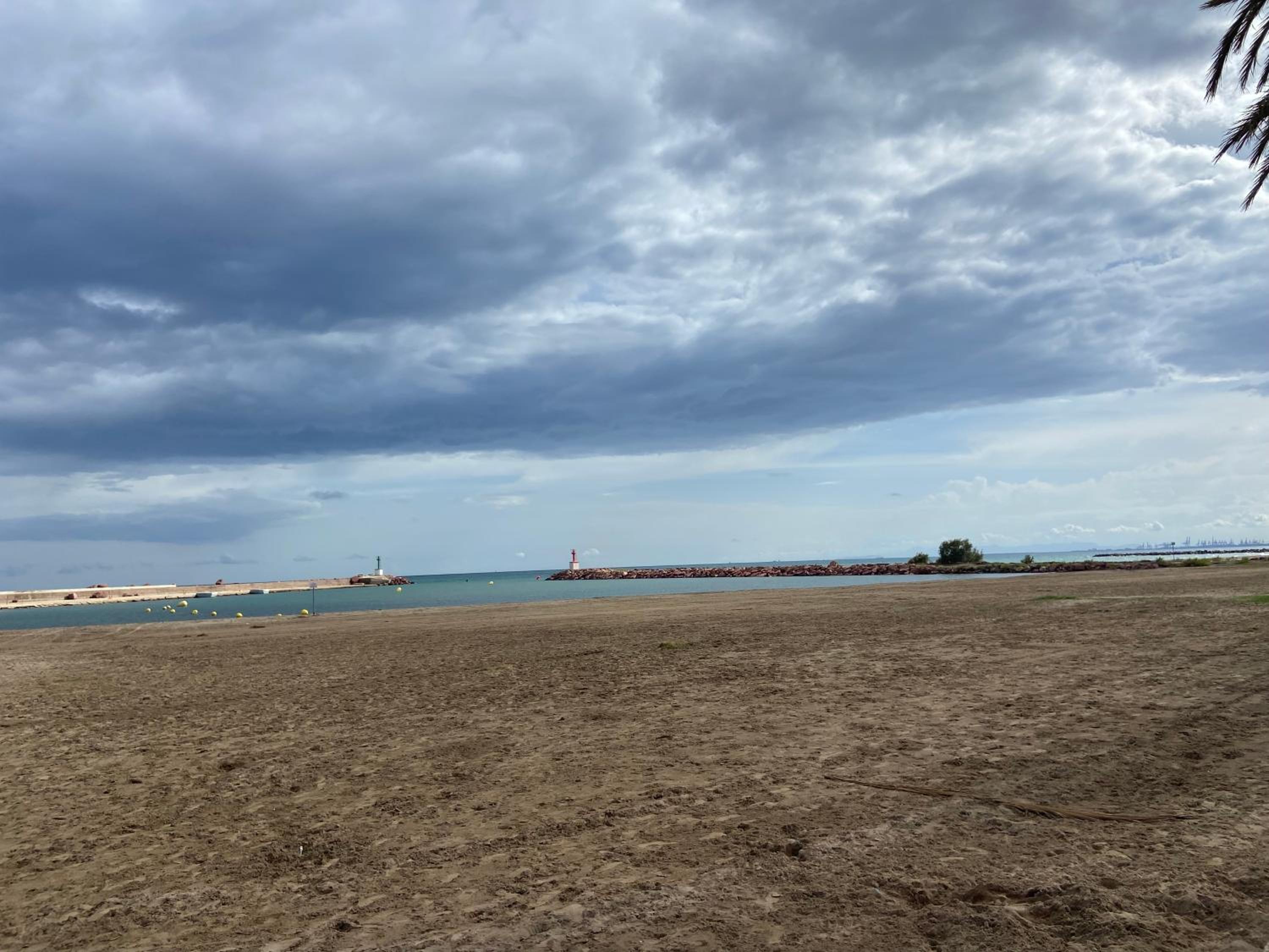 Escápate al Sol Apartamento con Piscina y Playa Cercana