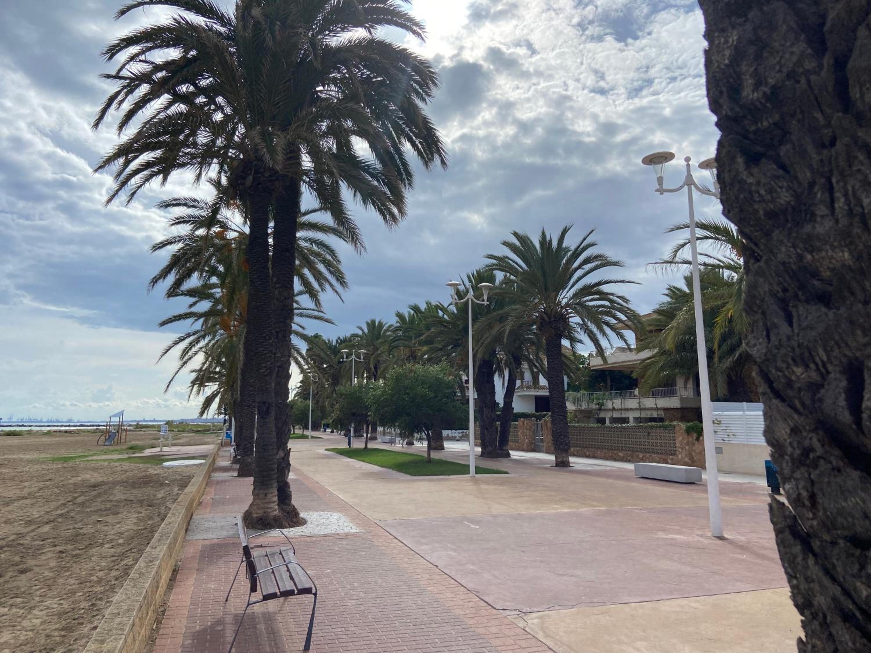 Escápate al Sol Apartamento con Piscina y Playa Cercana