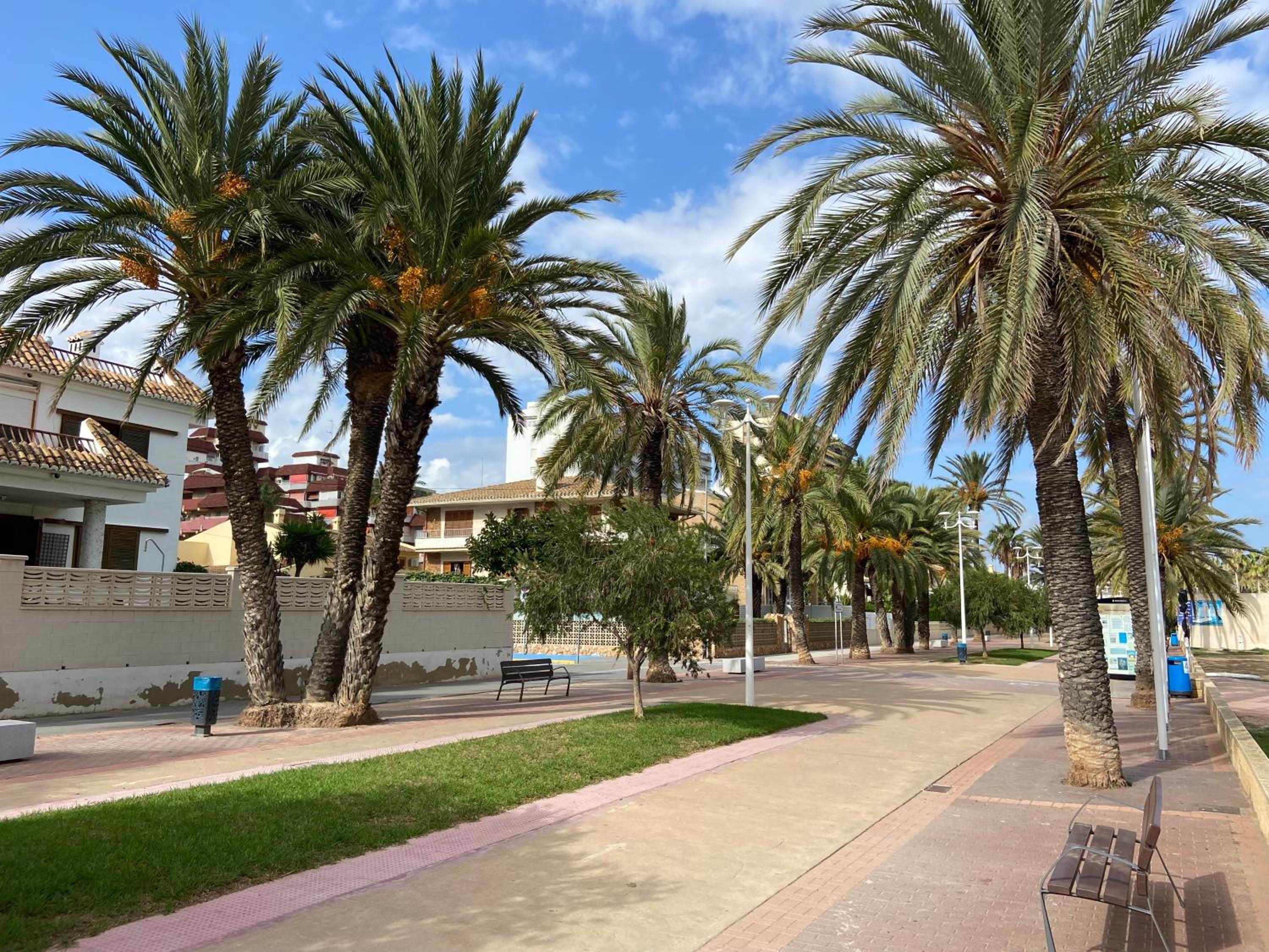 Escápate al Sol Apartamento con Piscina y Playa Cercana