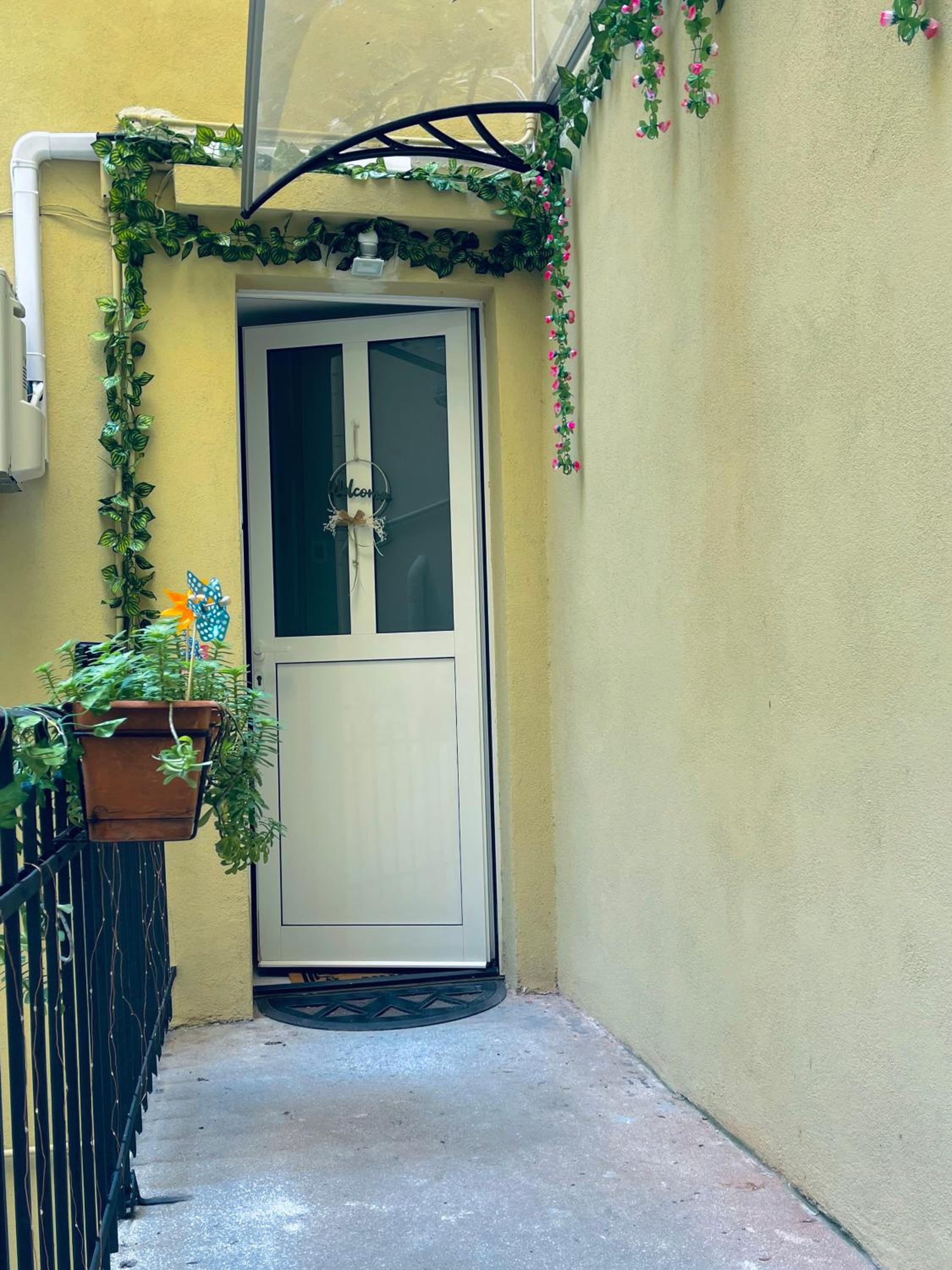 Casa Vacanze Viale Miramare 31- Delizioso mini loft industrial view 3