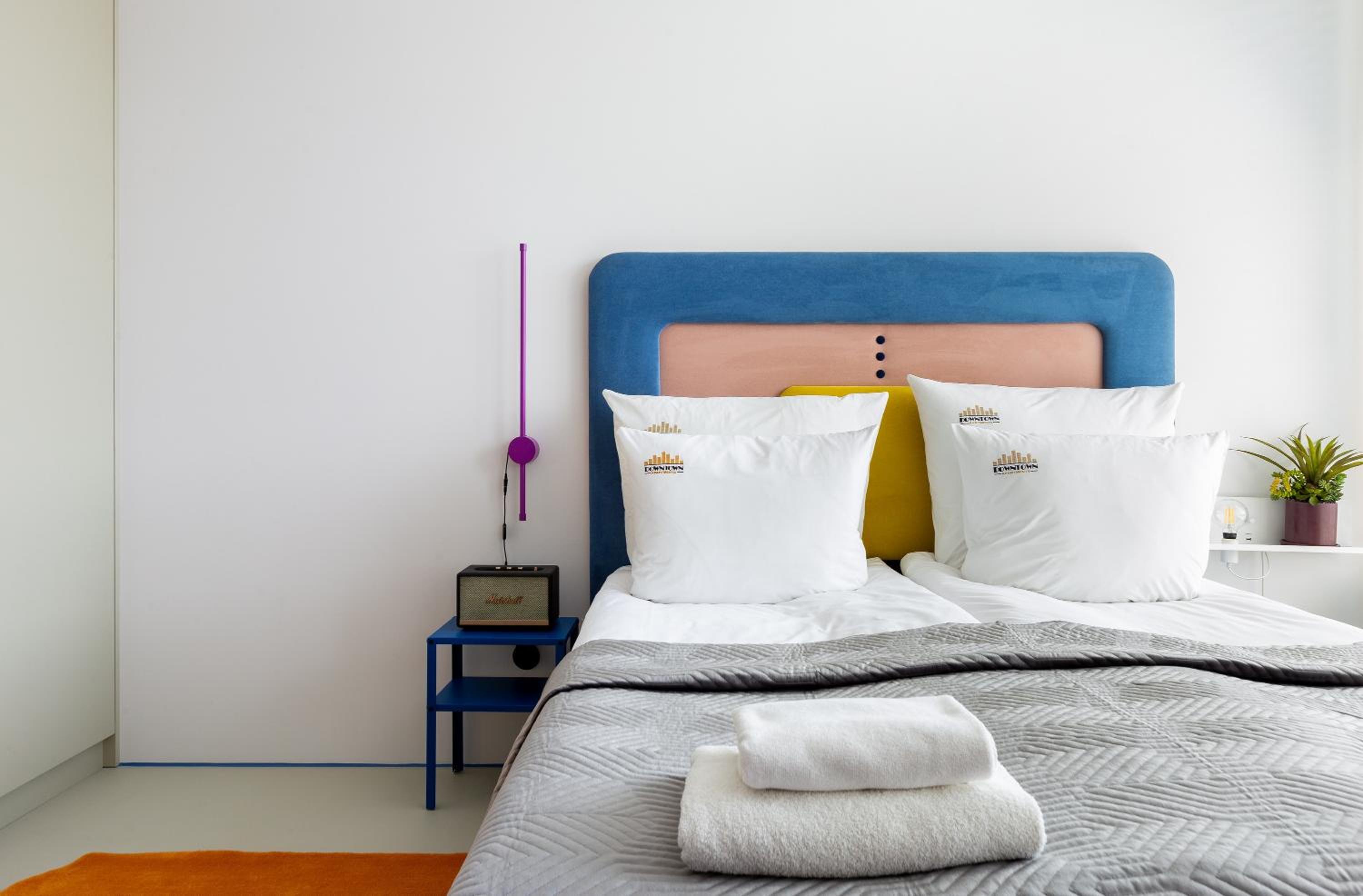 Chlebova - Riverside View Terrace, Free Parking, Gym & Kidsplay by Downtown Apartments