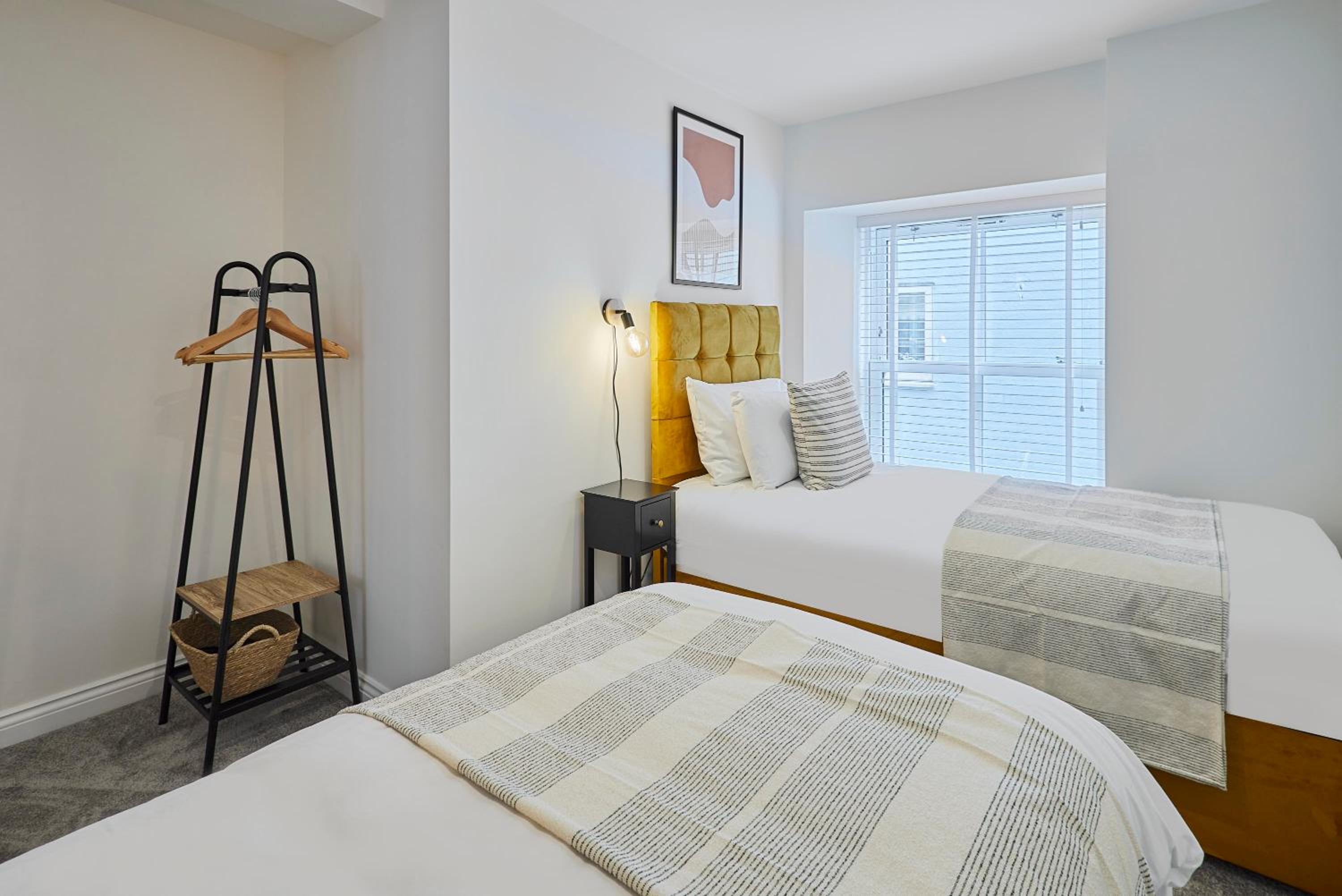 Host & Stay - 2 The Mount view 2