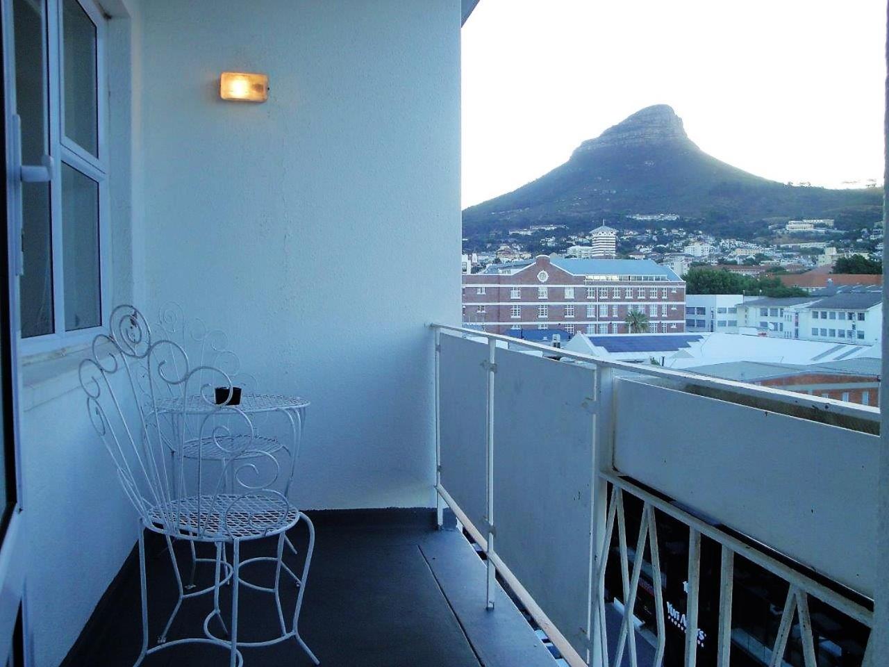 Overbeek 1 Bedroom 702 Apartment on Kloof Street