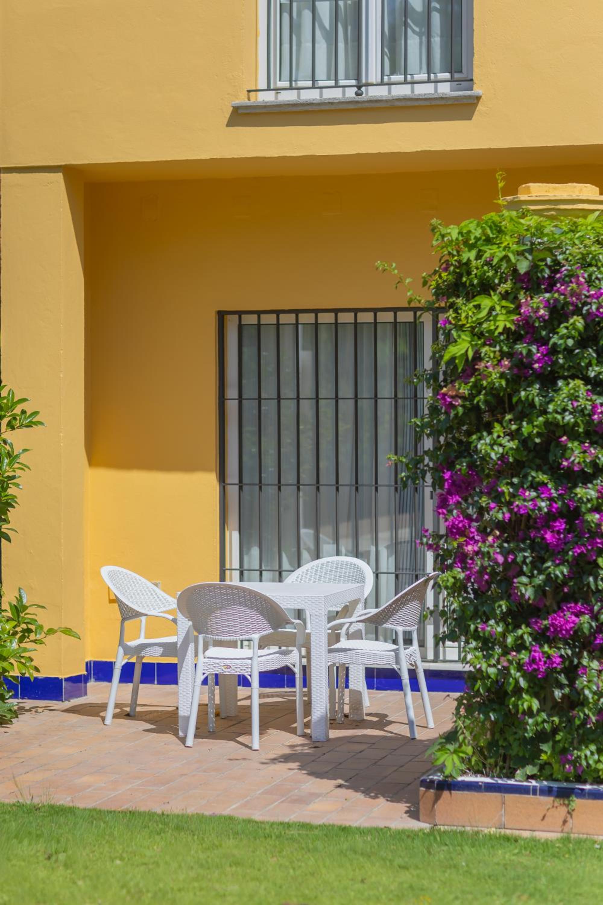El Puerto de Santa Maria Vacations - Apartamentos Soho Boutique Vistahermosa - Property Image 43