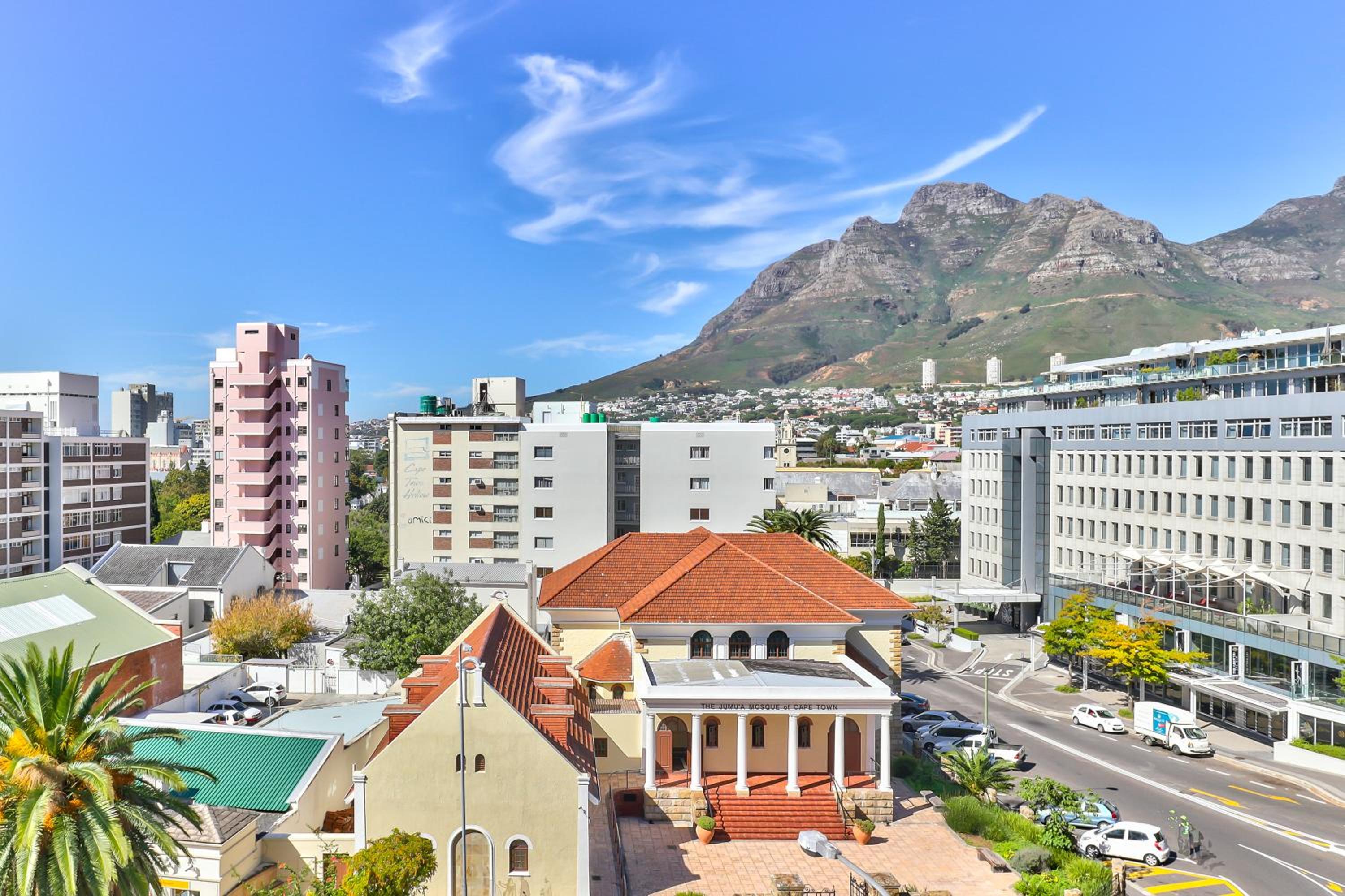 Overbeek Studio 508 on Kloof Street view 3