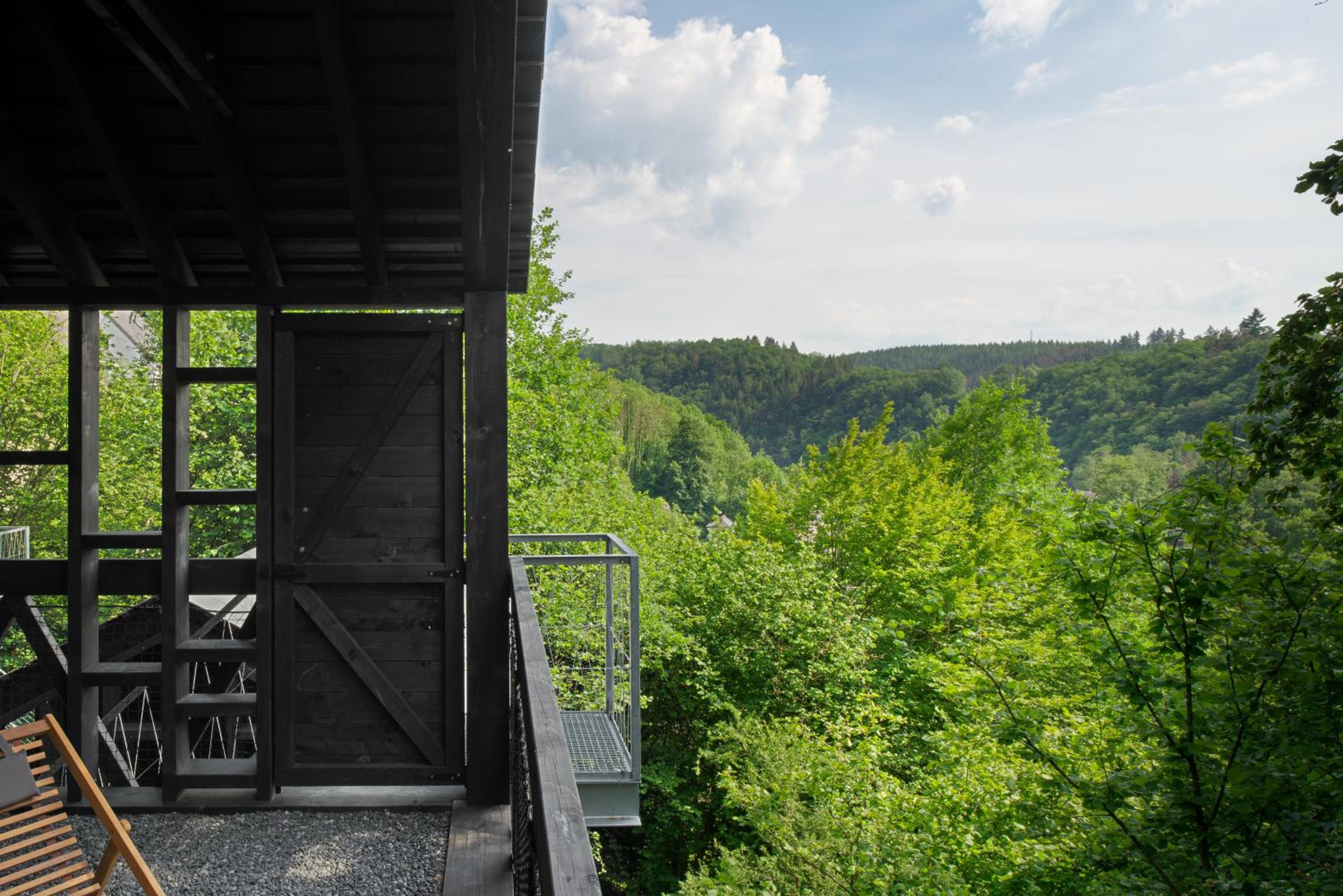 Hutstuf - The Owl & Private Rooftop Spa