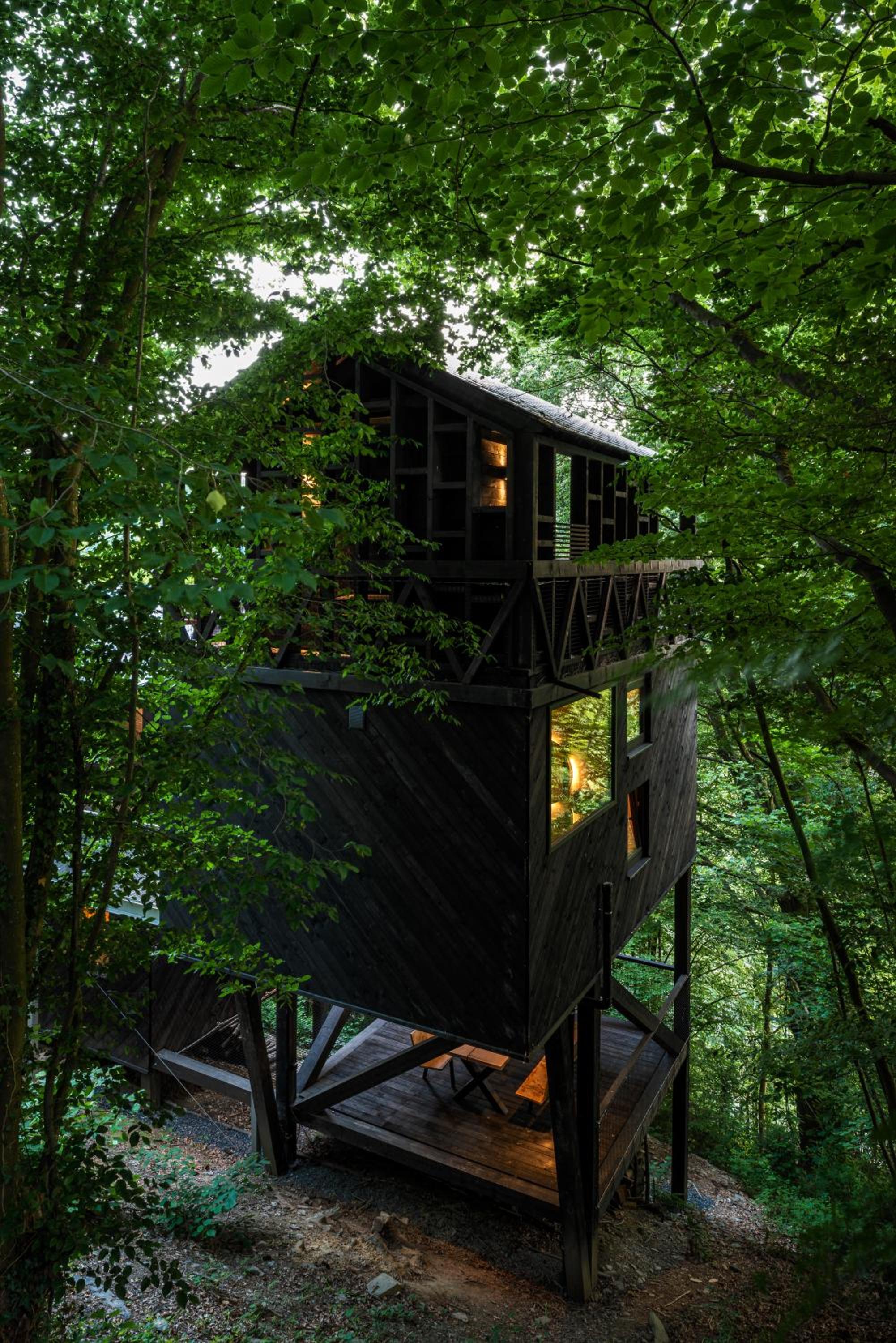 Hutstuf - The Owl & Private Rooftop Spa