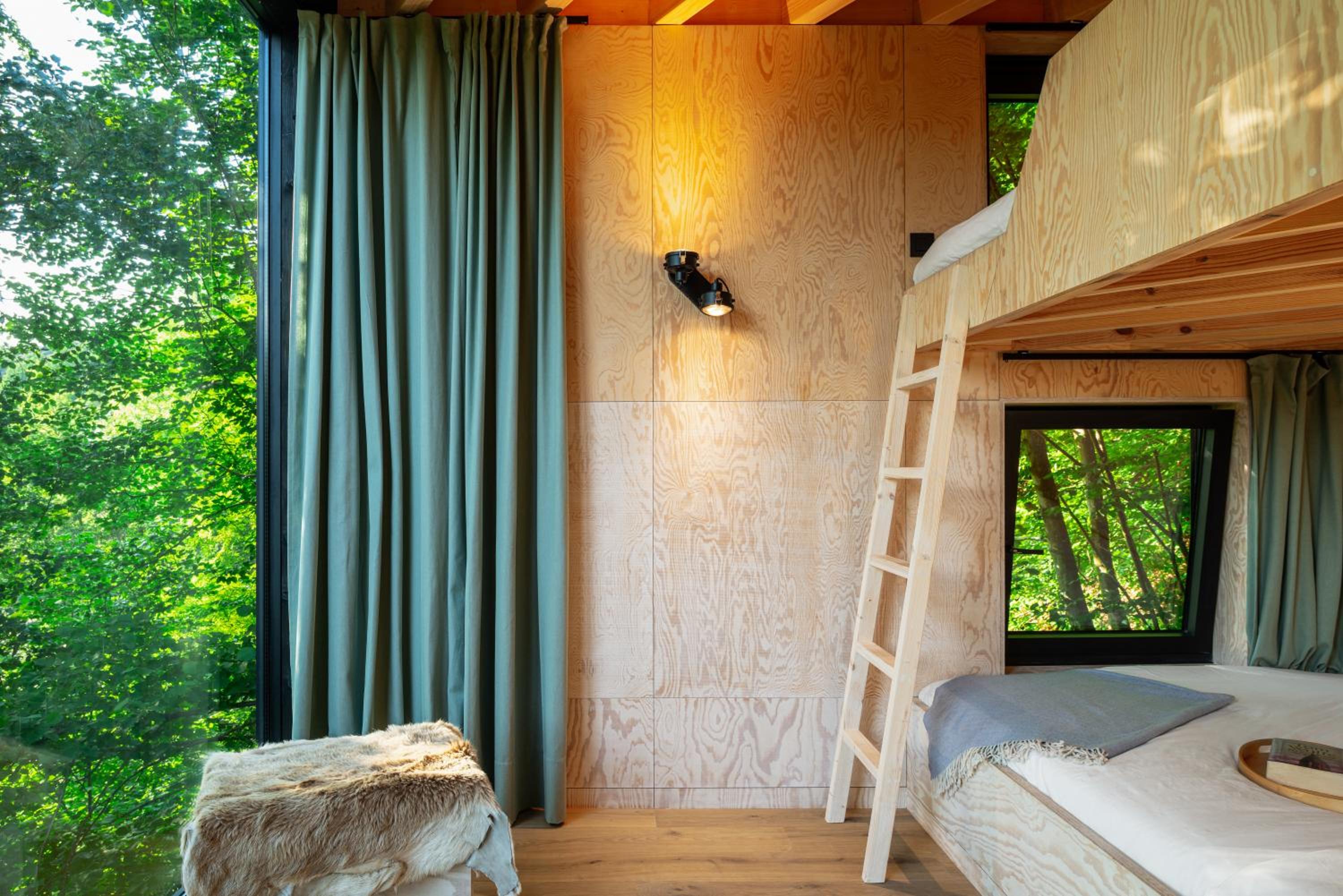 Hutstuf - The Owl & Private Rooftop Spa
