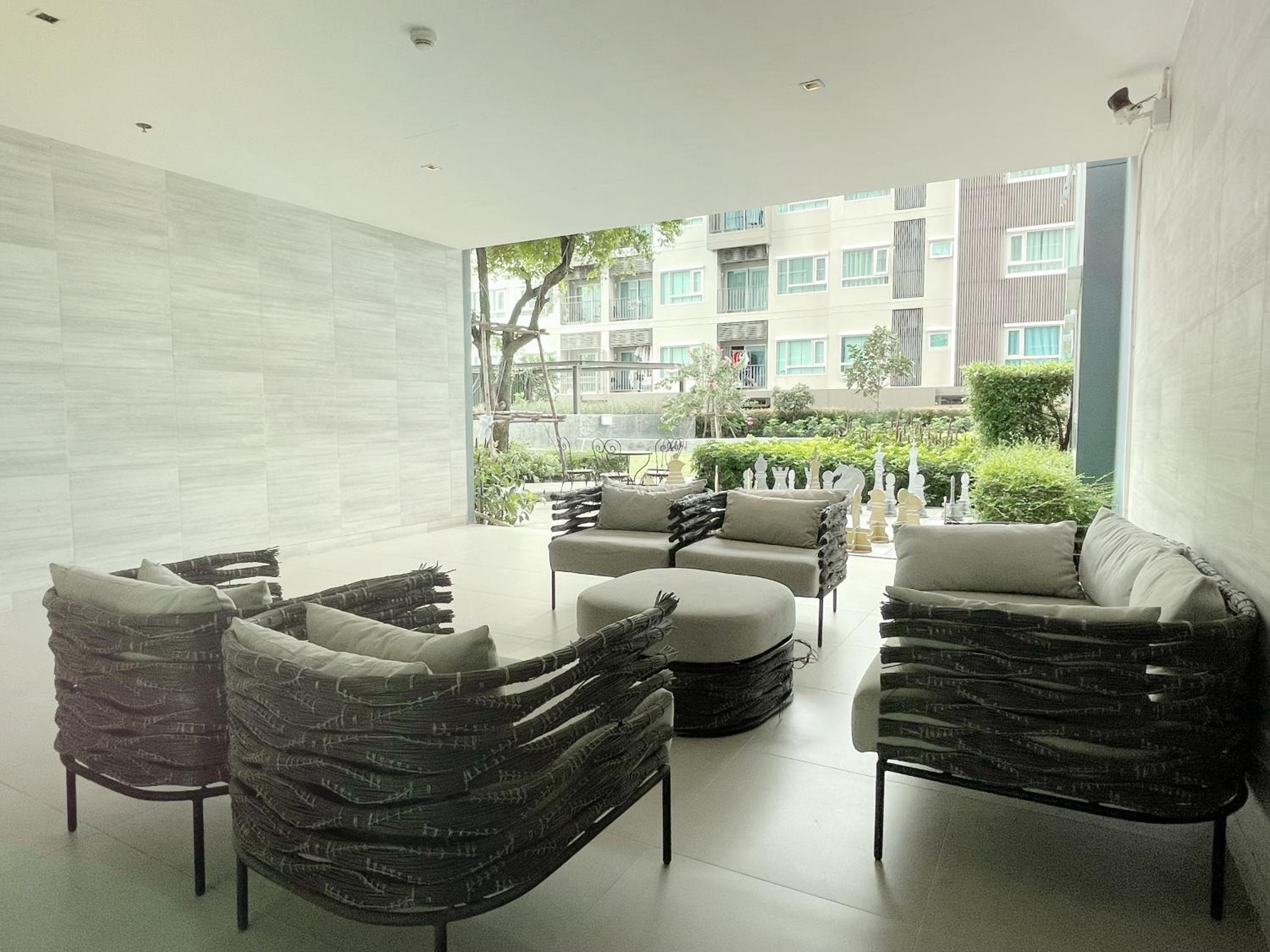 Pattaya Fnb Central Infinity Pool
