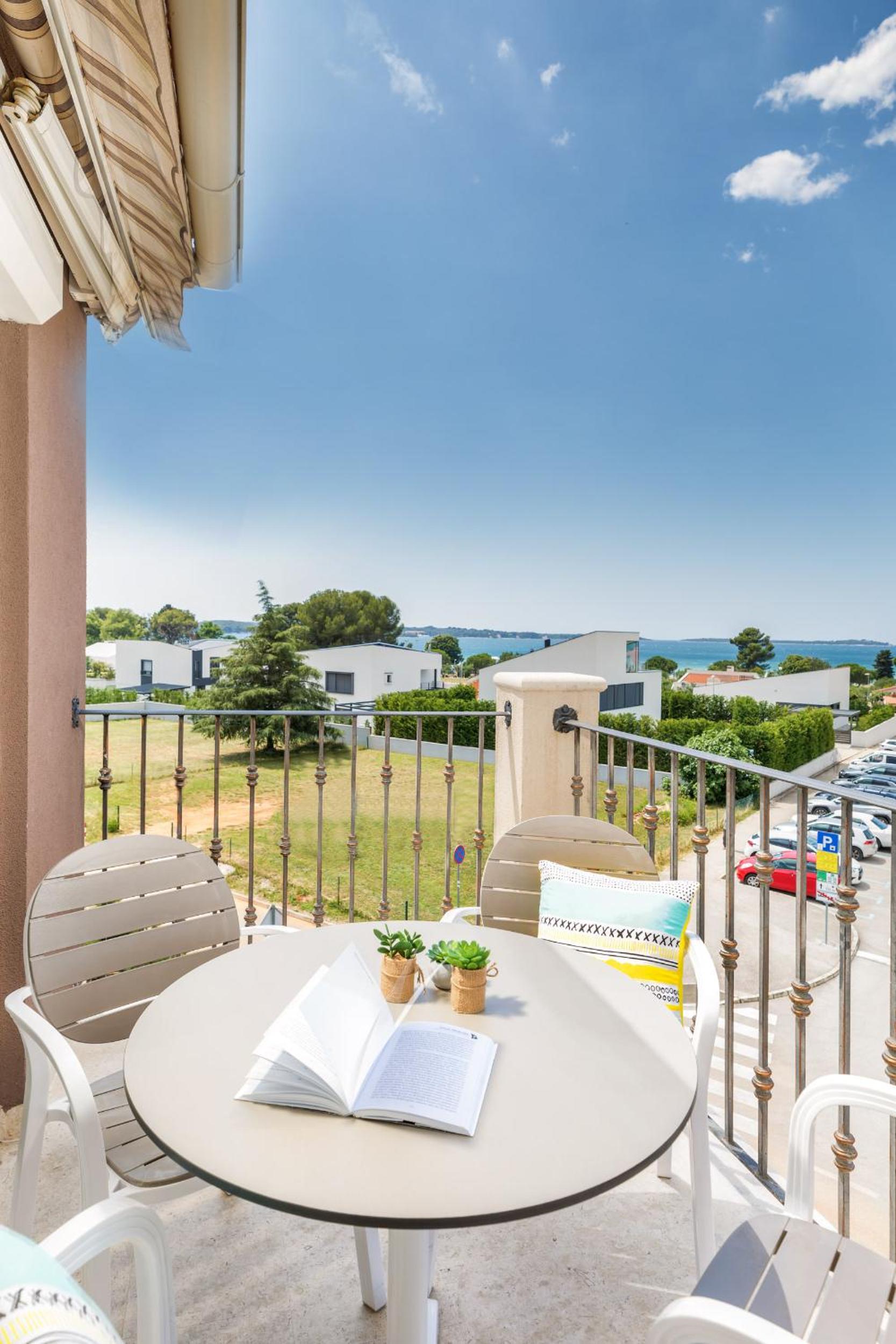 Apartments Villa Nina