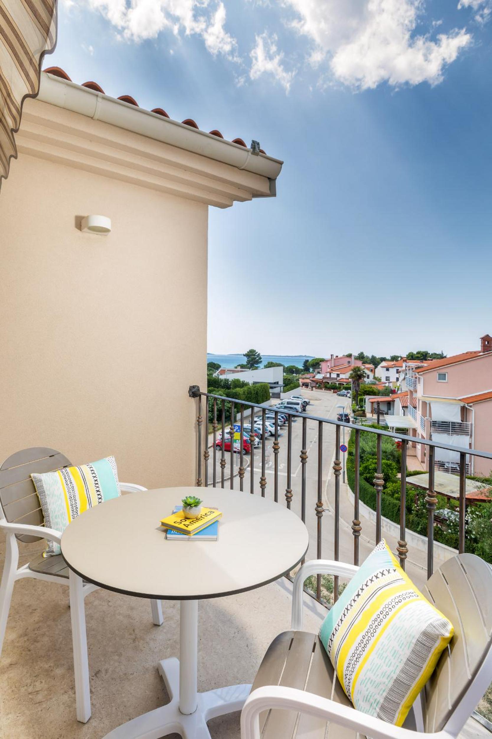 Apartments Villa Nina
