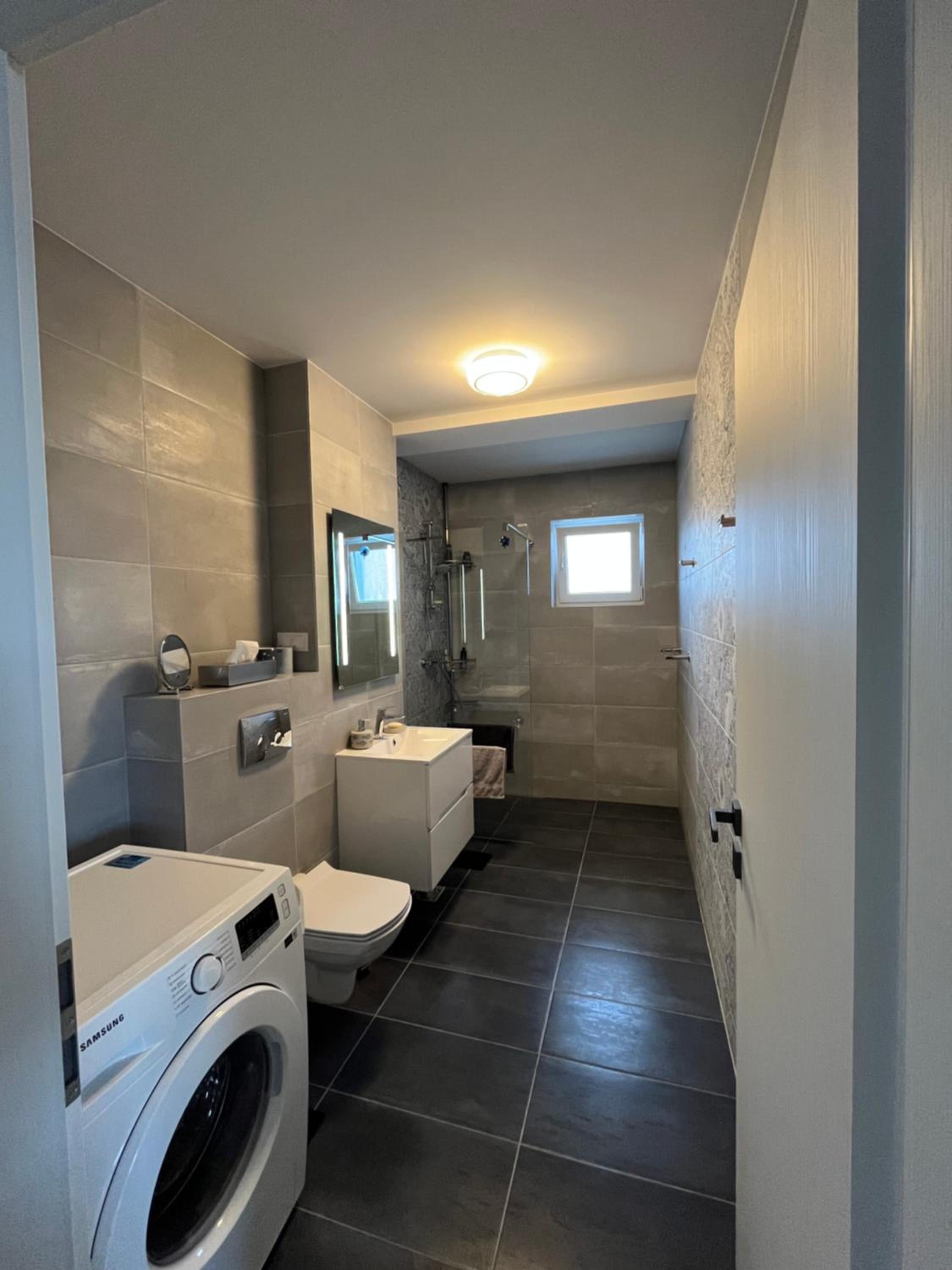 Azzurro Apartment