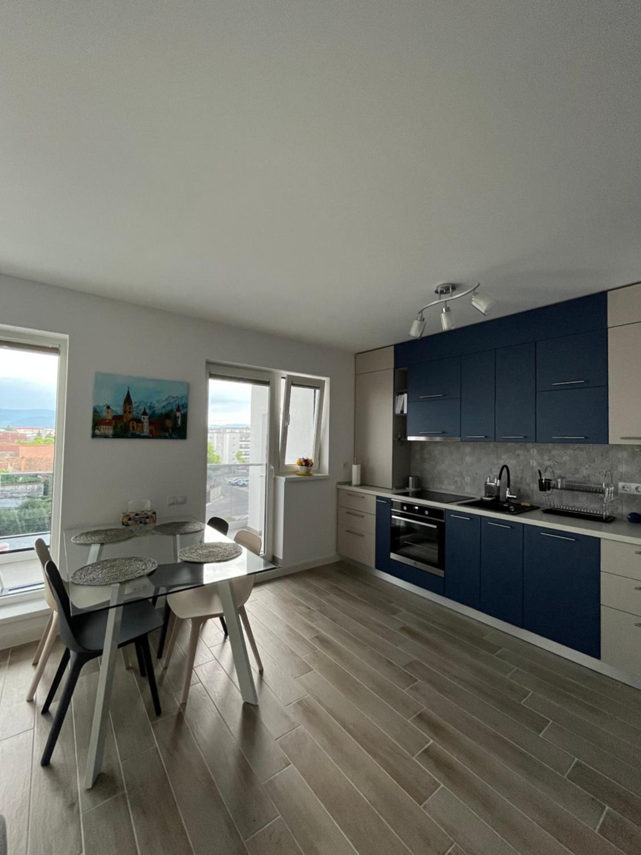 Azzurro Apartment