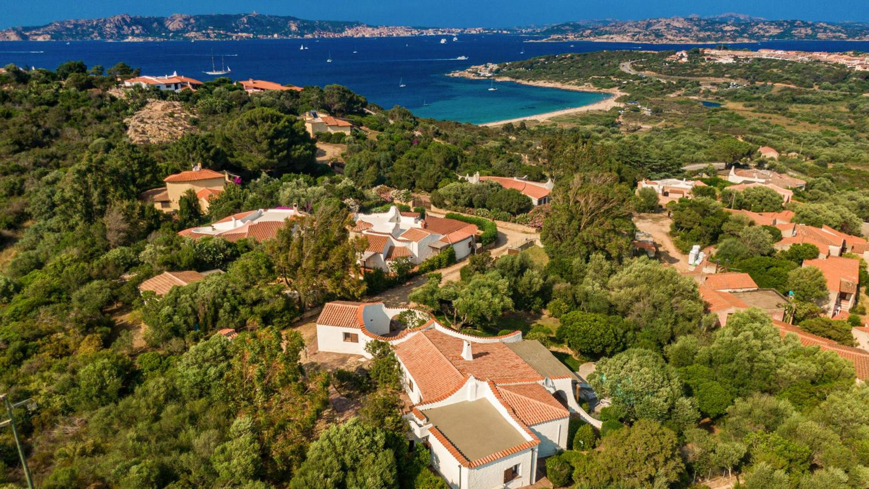 VILLA ISA 6, Emma Villas view 3