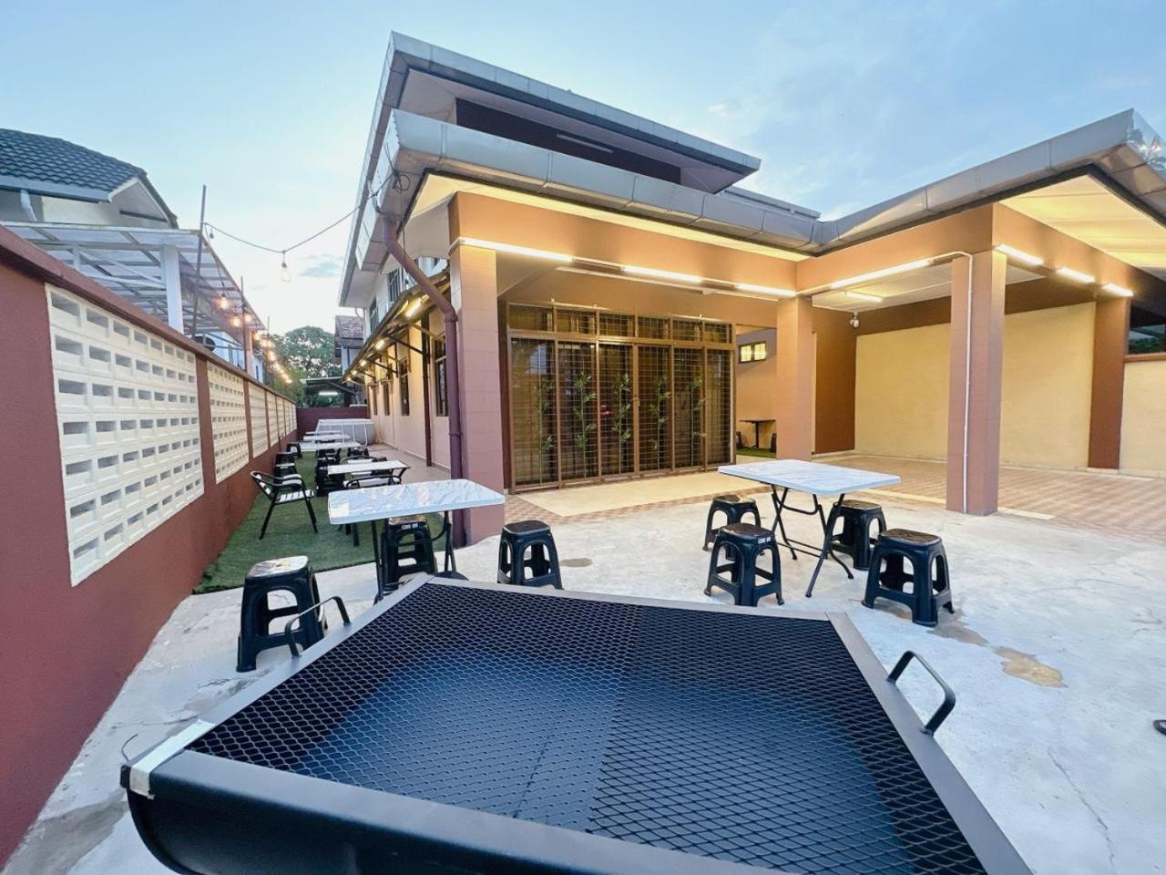 B04 Modern Deluxe Homestay