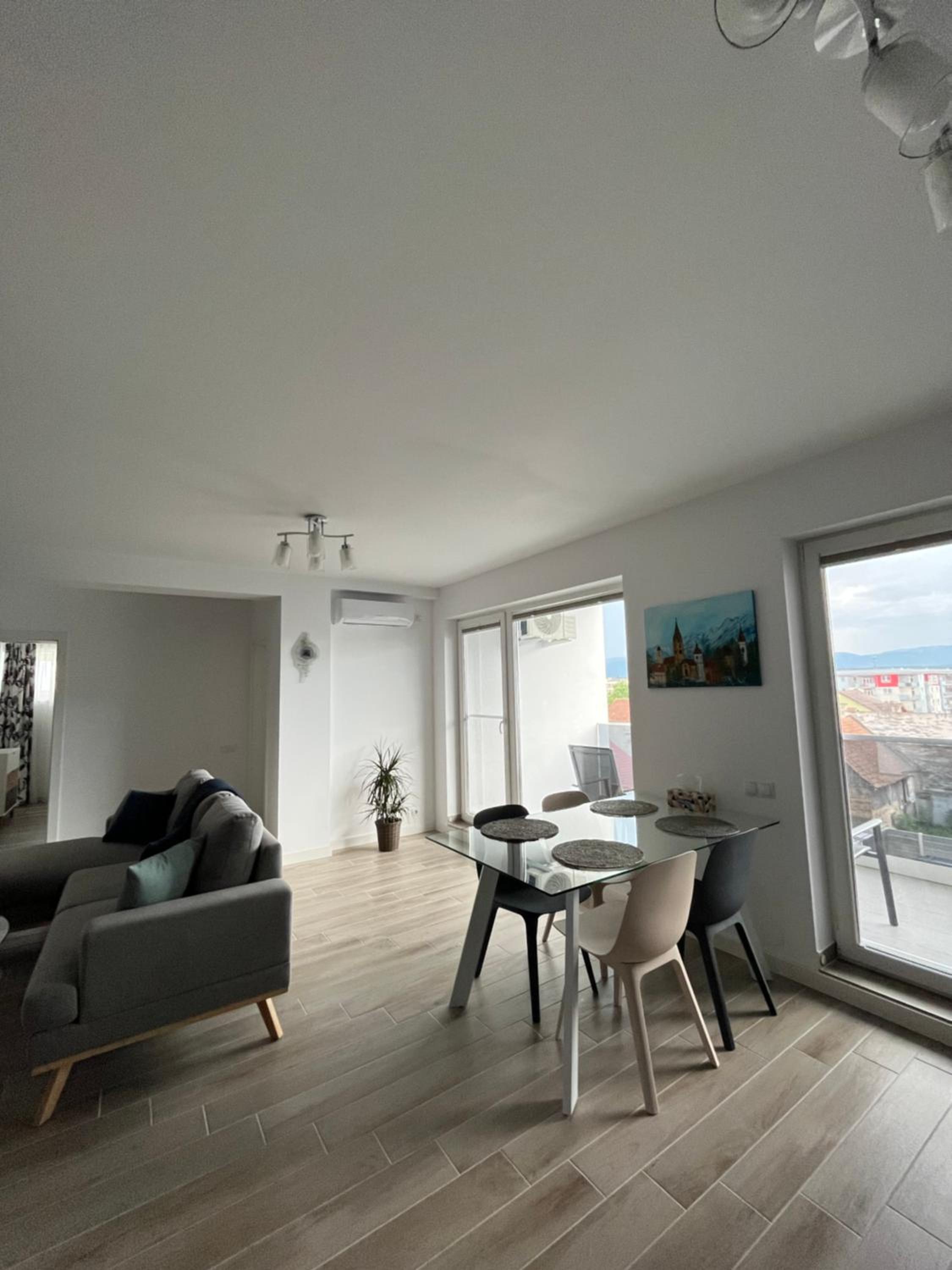 Azzurro Apartment
