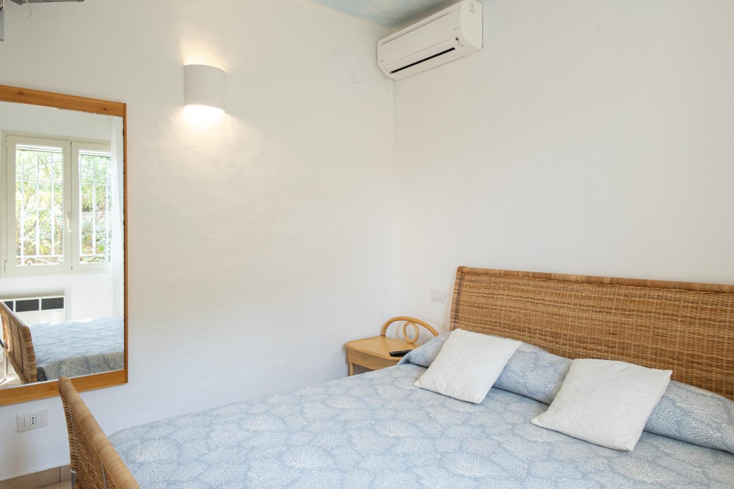 Villa Baja Sardinia con piscina e vista