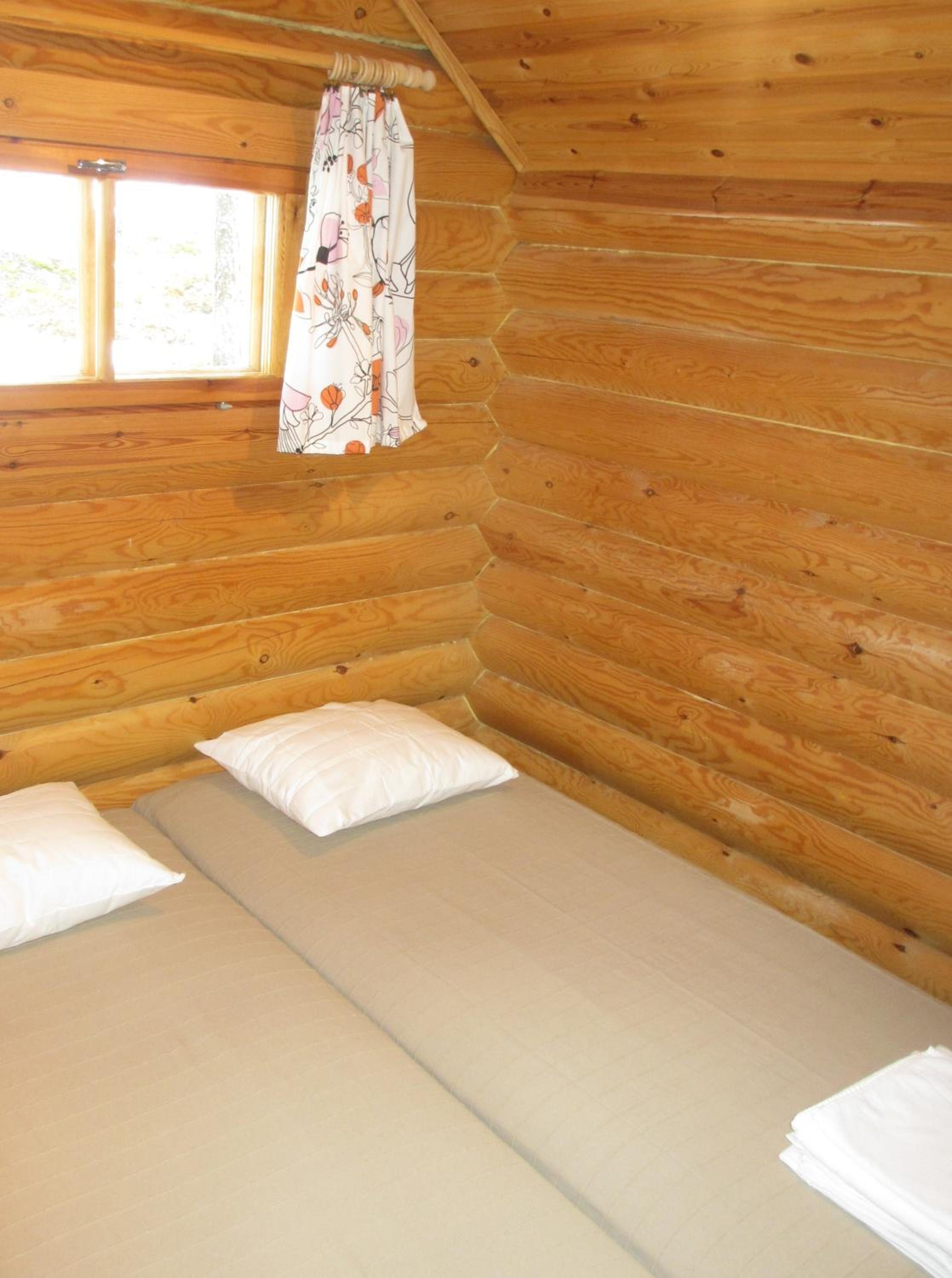 Lakeside Cottages