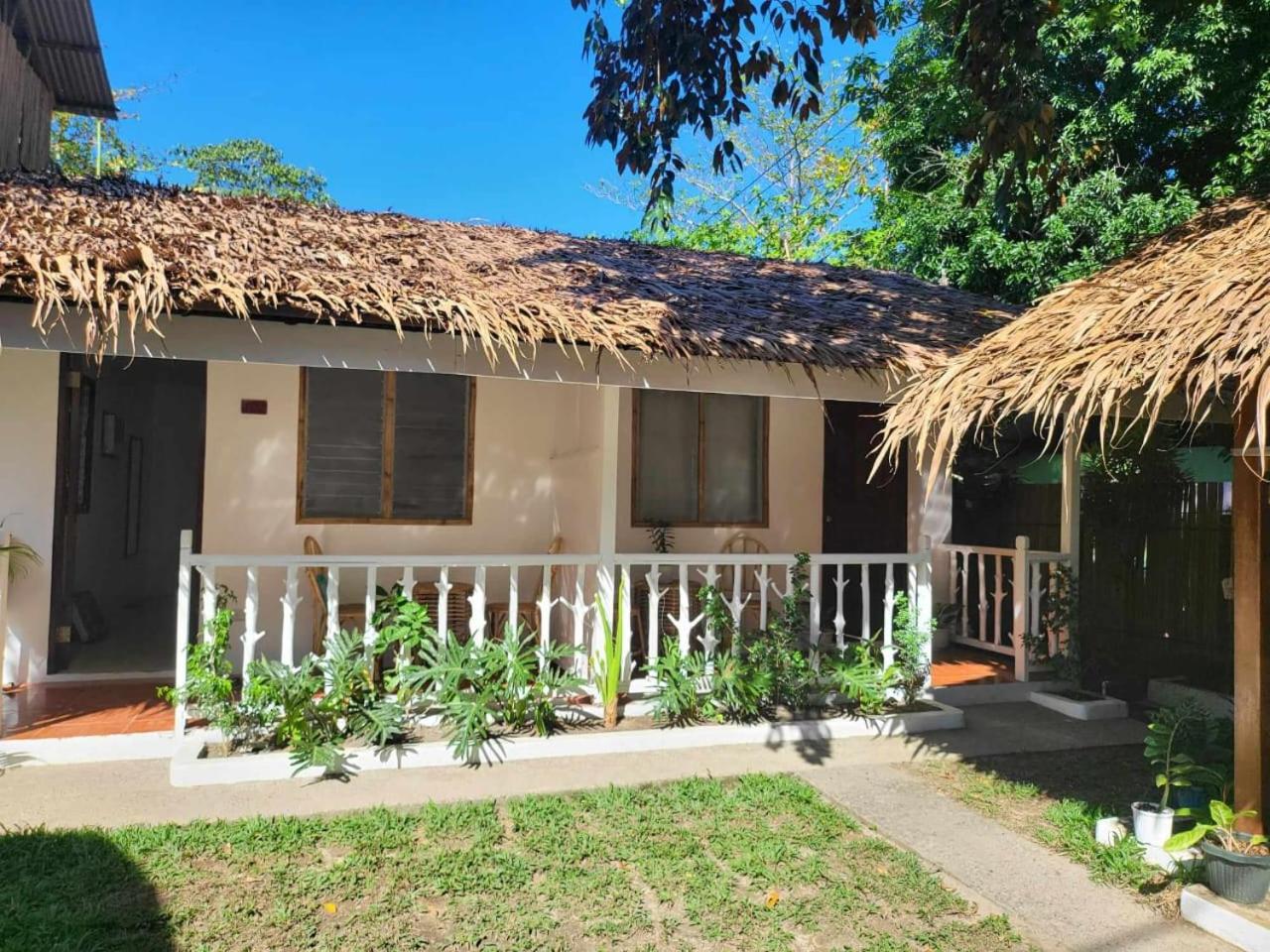LALUNA COTTAGES