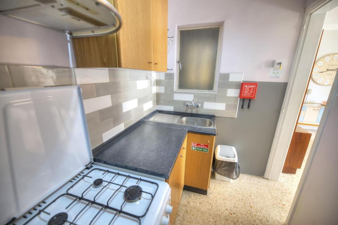 2 bedroom flat near seafront & Valletta ferry RSEG1-1 view 3