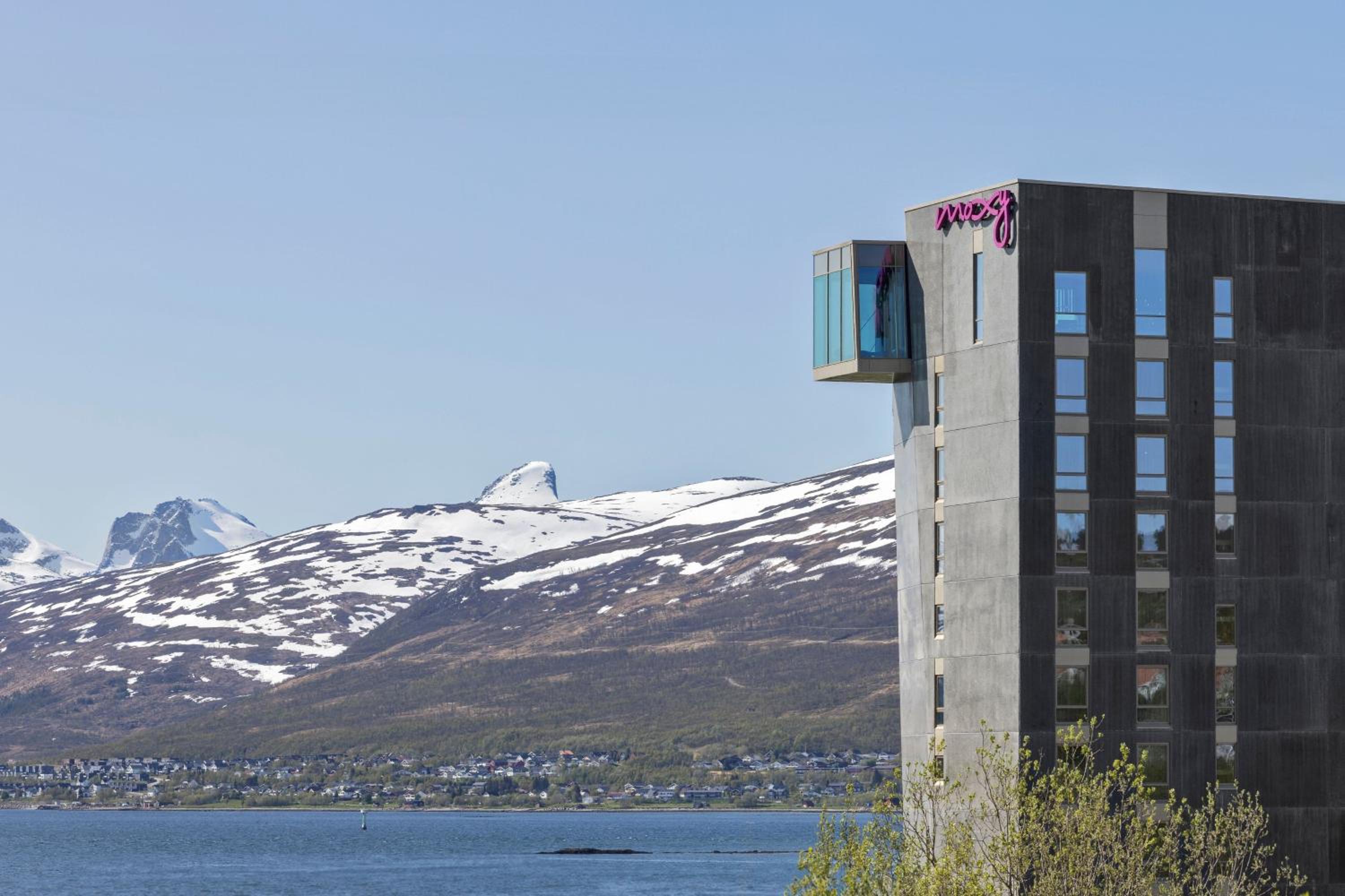 Hotel Moxy Tromso - Image 1