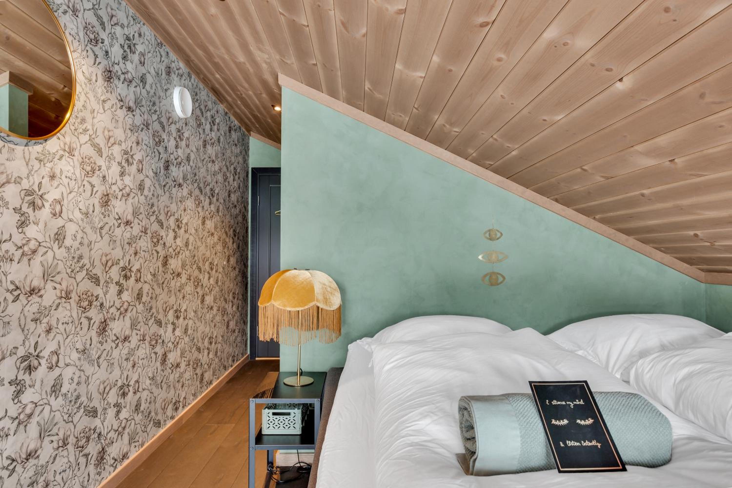 Private Room in Beautiful Mountain Home w/ Sauna view 3