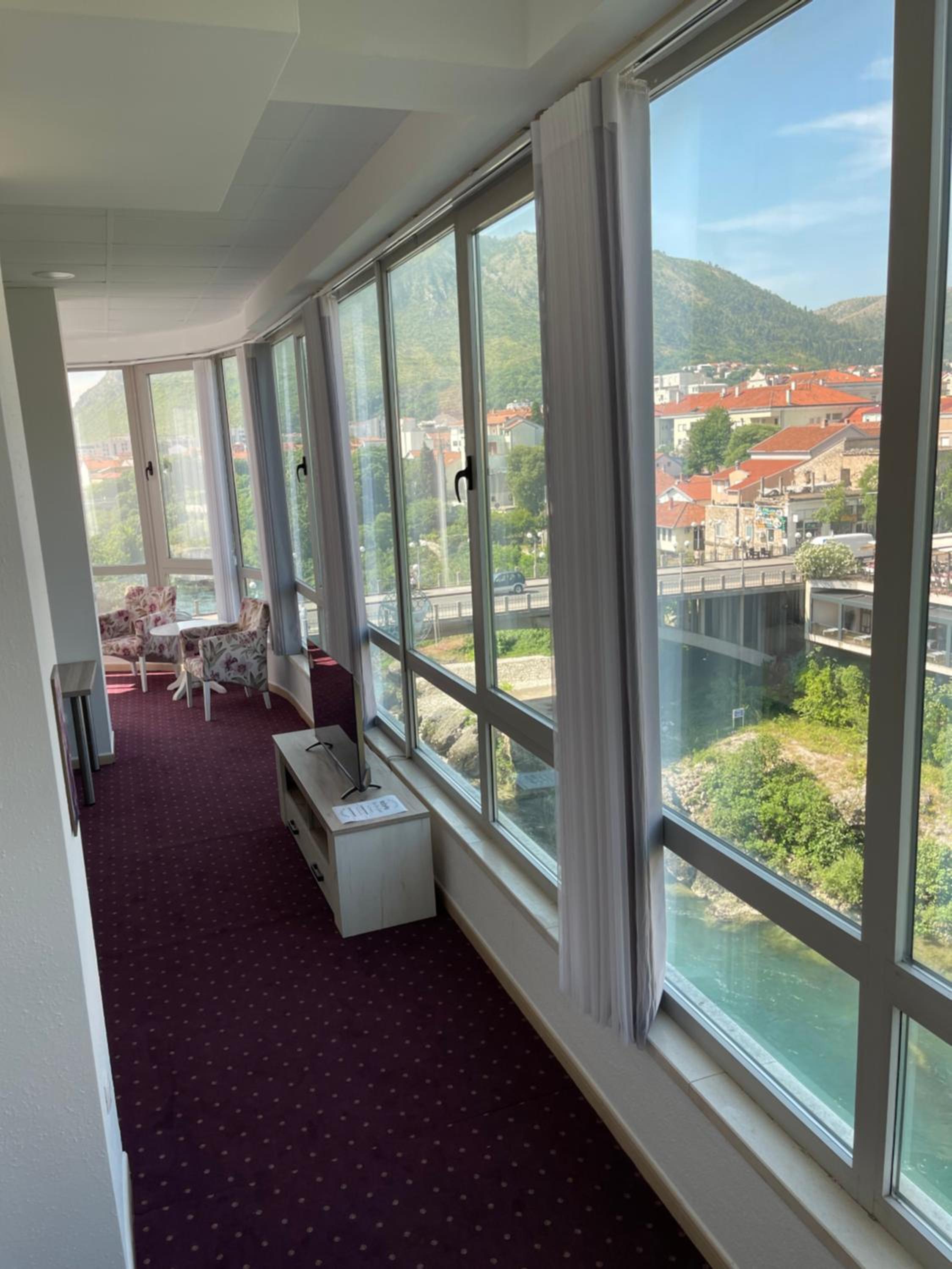 Lux Apartments
