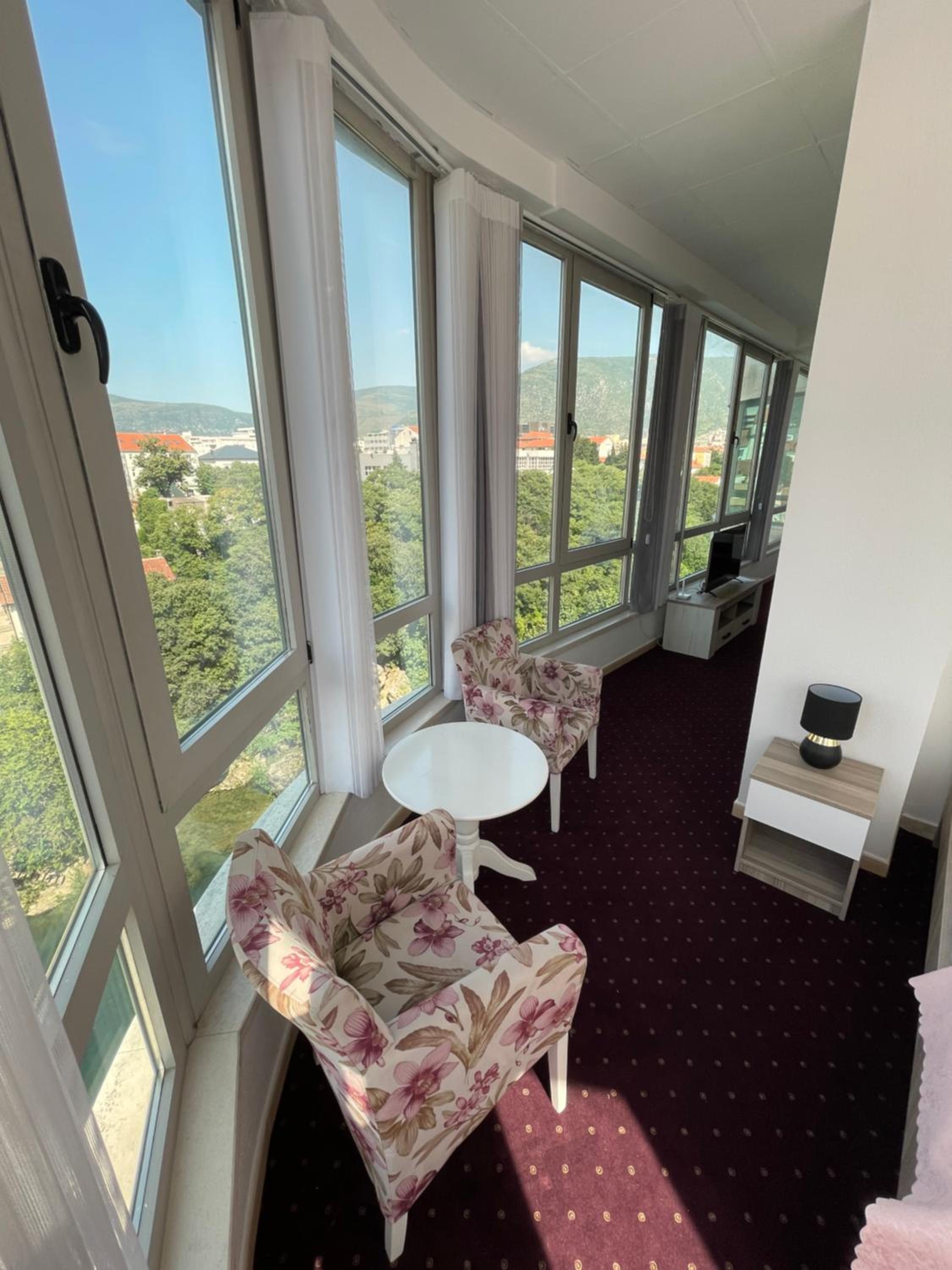 Lux Apartments
