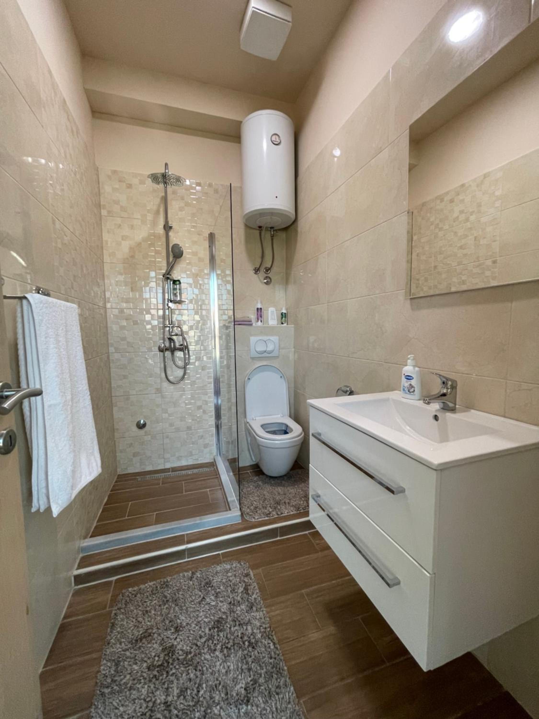 Lux Apartments