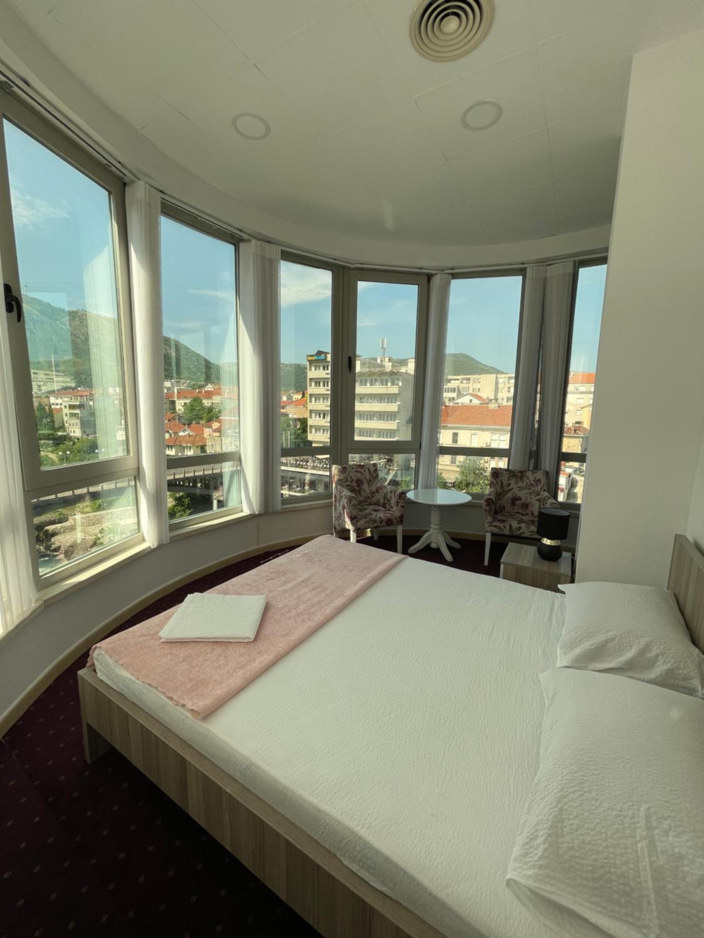 Lux Apartments