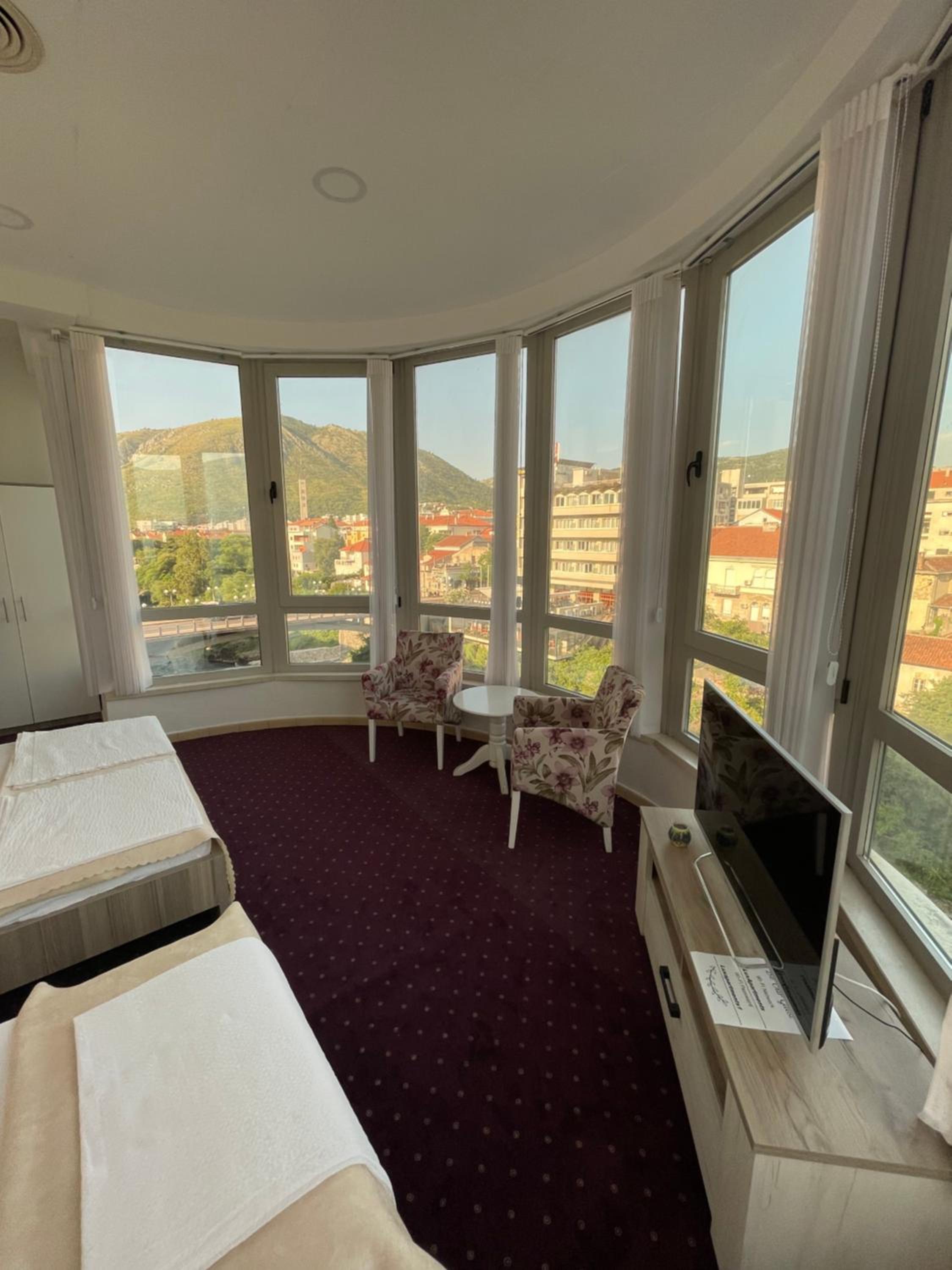 Lux Apartments
