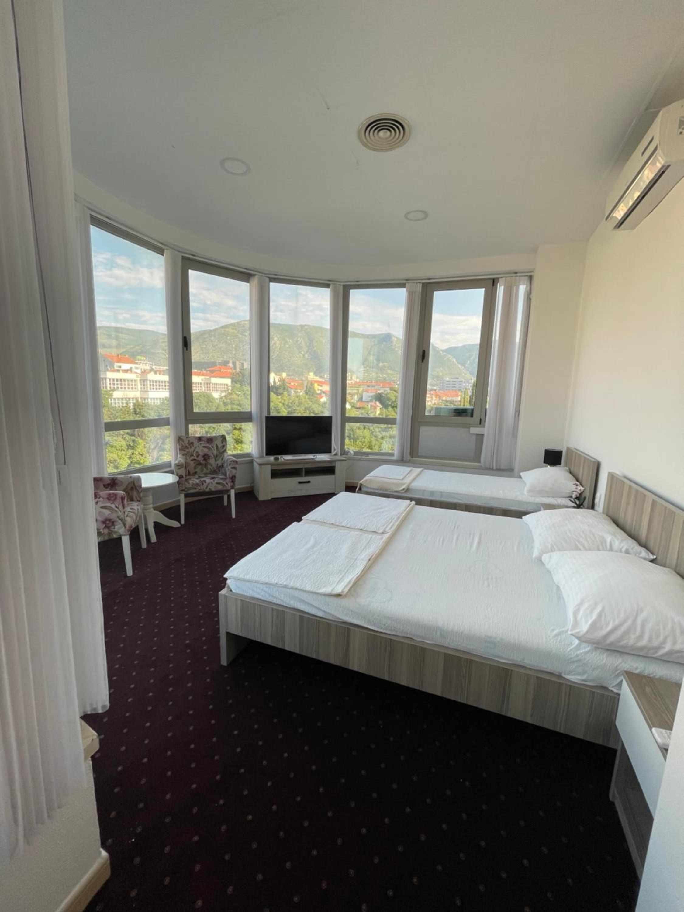 Lux Apartments
