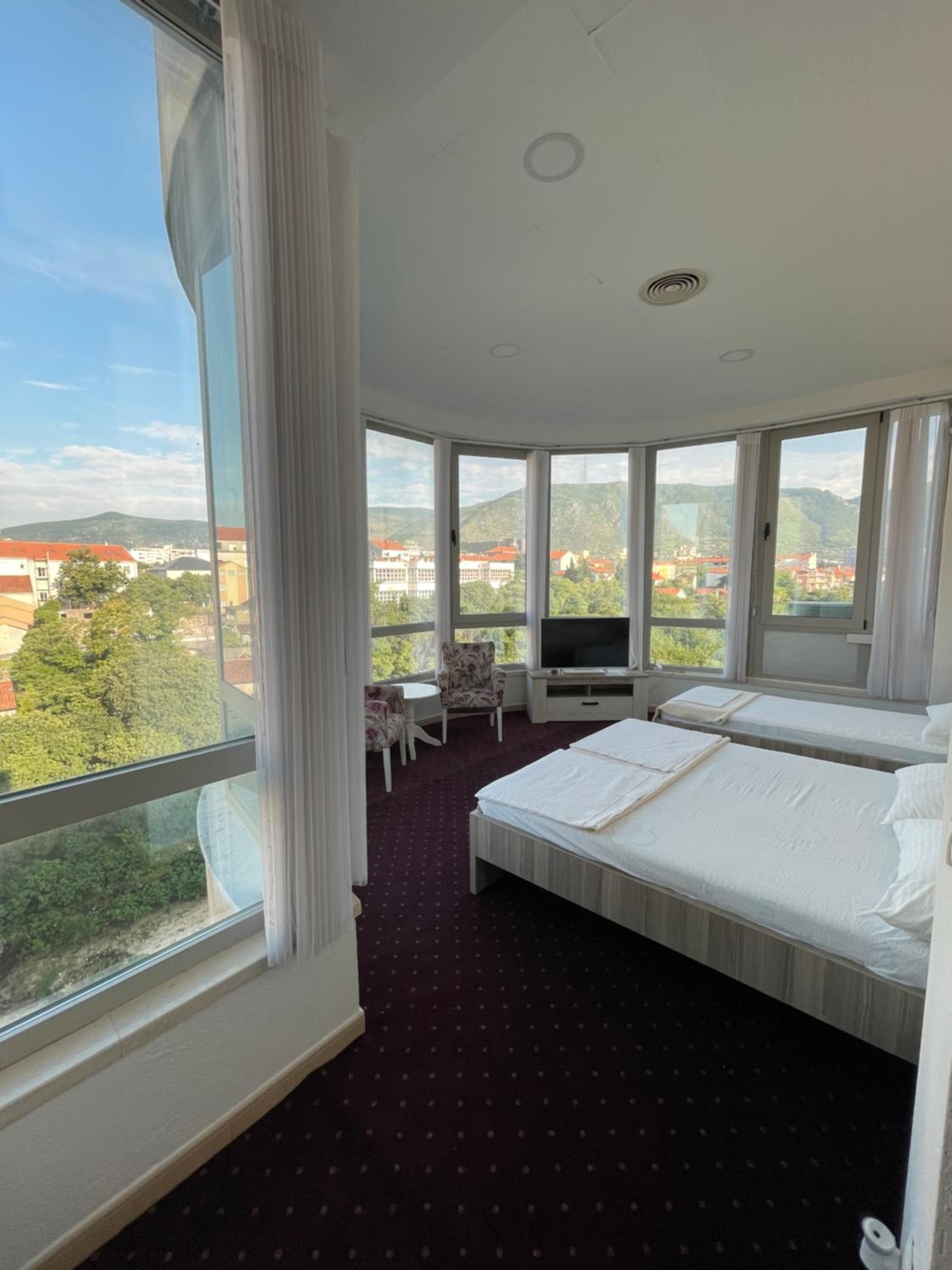 Lux Apartments